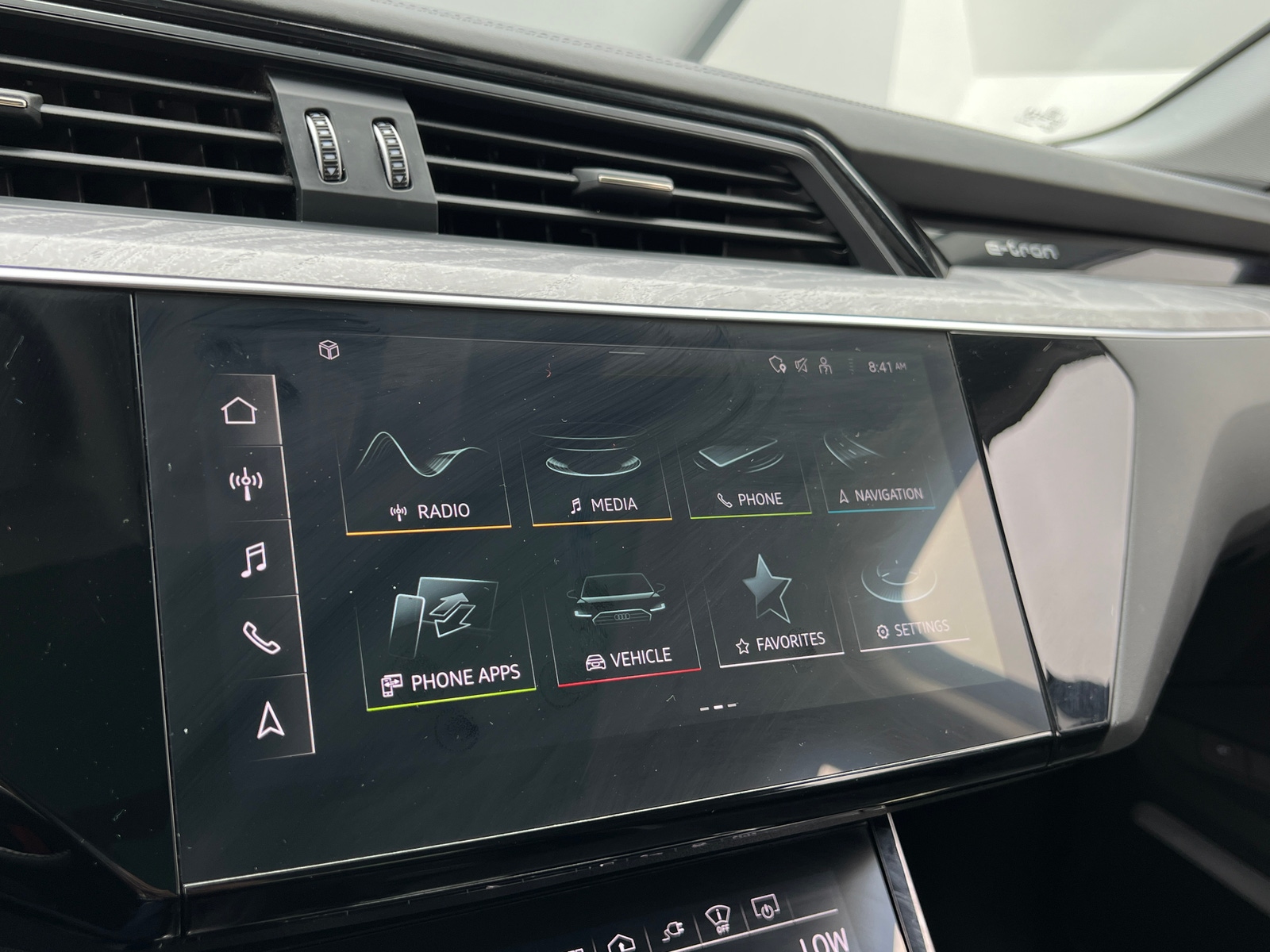 Thumbnail: 2021 Audi e-tron S - 3