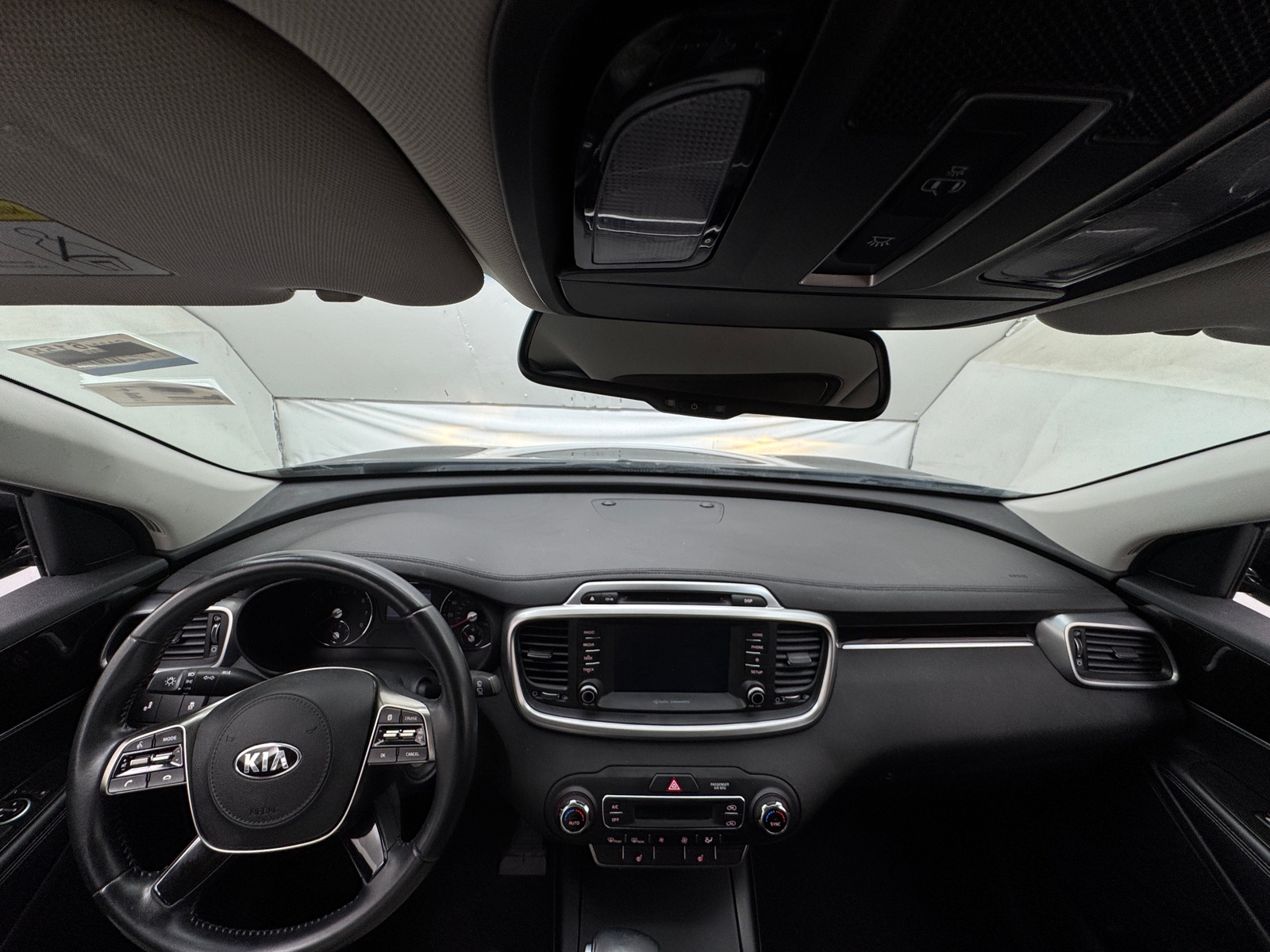 Thumbnail: 2019 Kia Sorento - 3