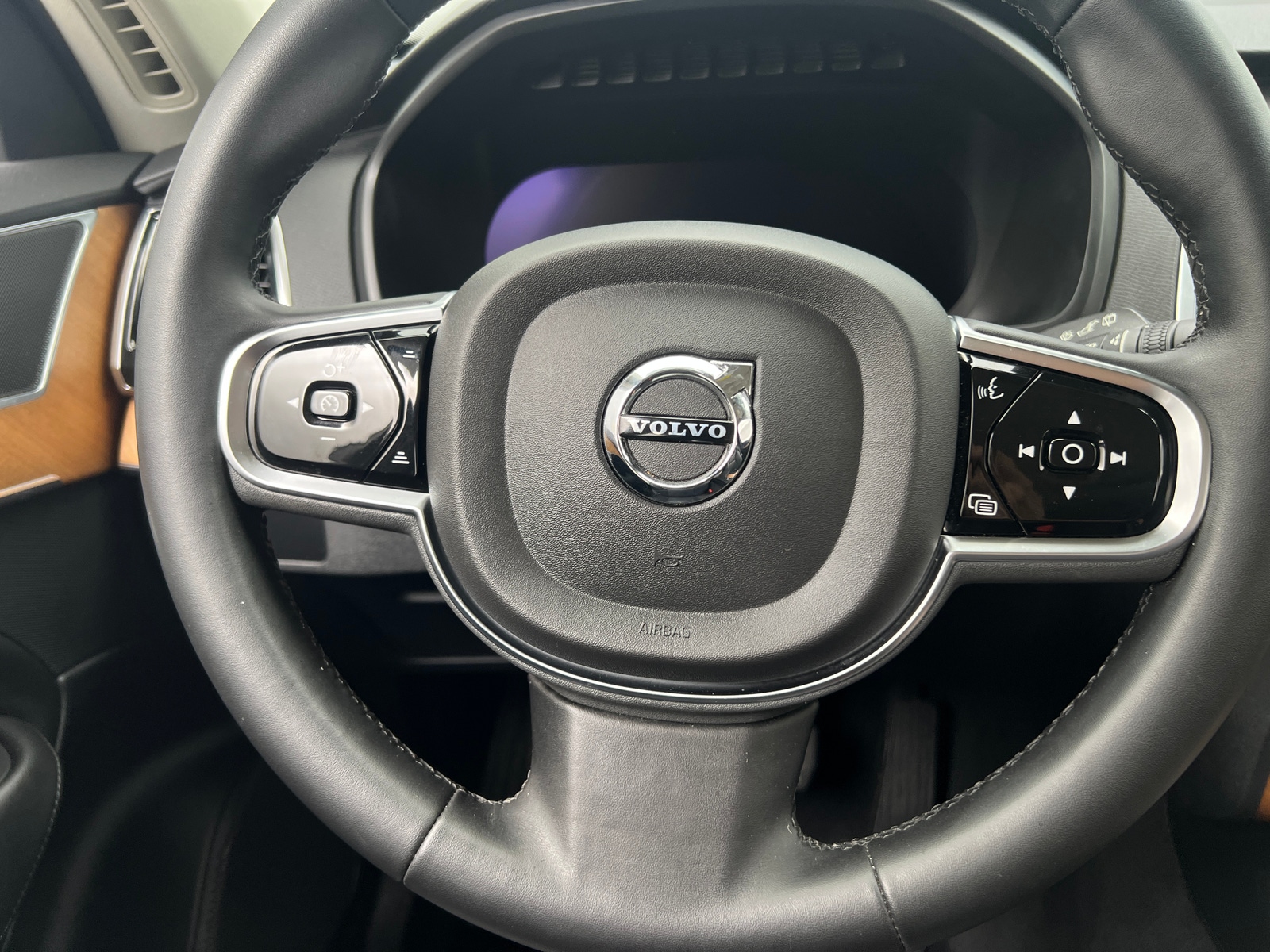 Thumbnail: 2024 Volvo XC90 - 4