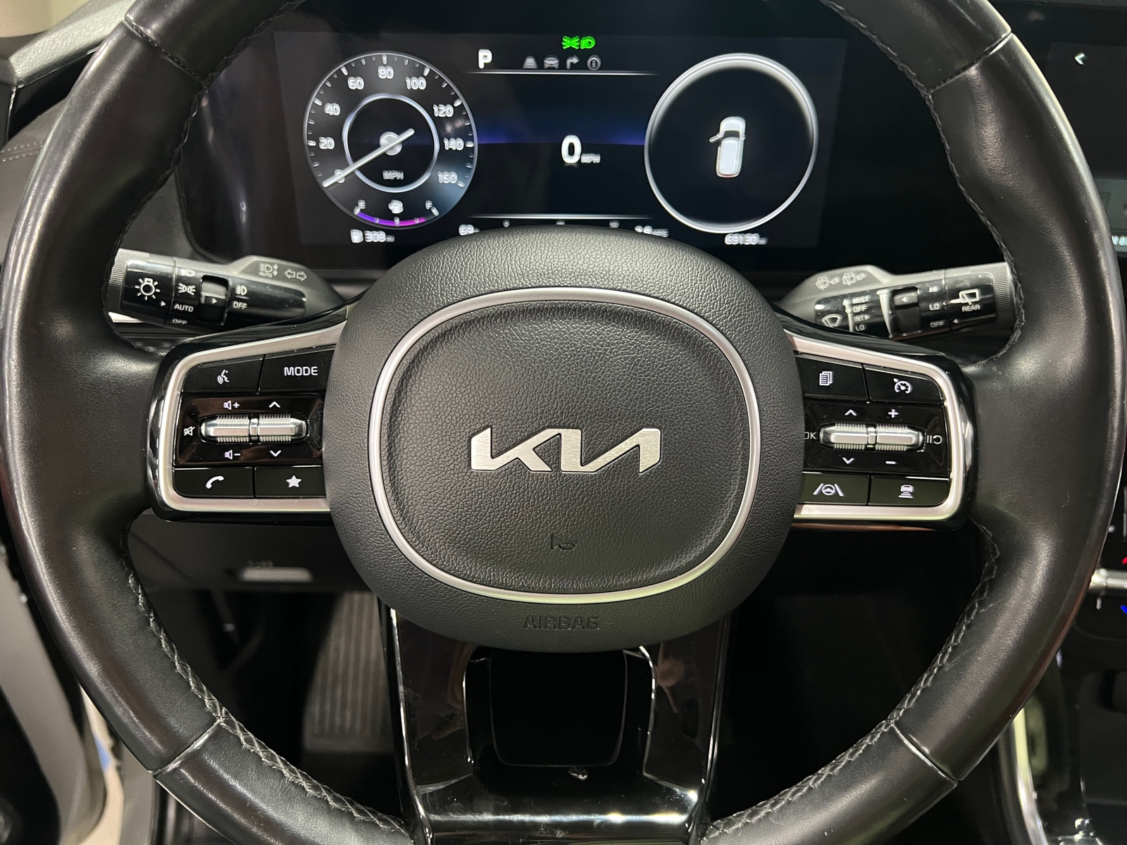 Thumbnail: 2022 Kia Carnival - 4