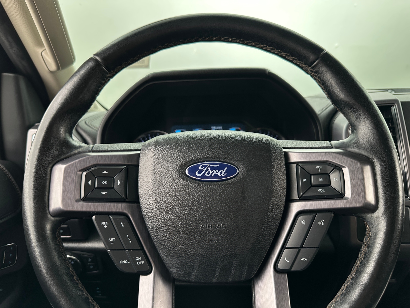 Thumbnail: 2019 Ford Expedition - 4