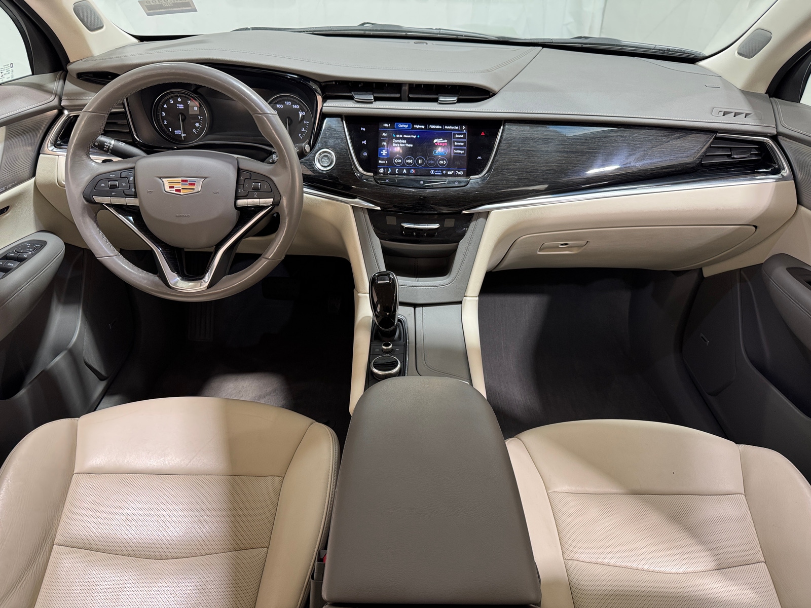 Thumbnail: 2021 Cadillac XT6 - 2