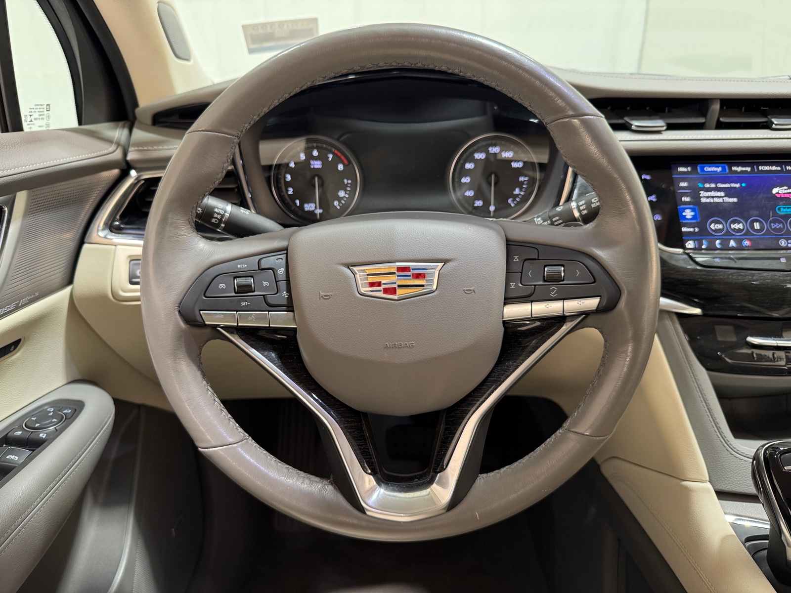 Thumbnail: 2021 Cadillac XT6 - 4