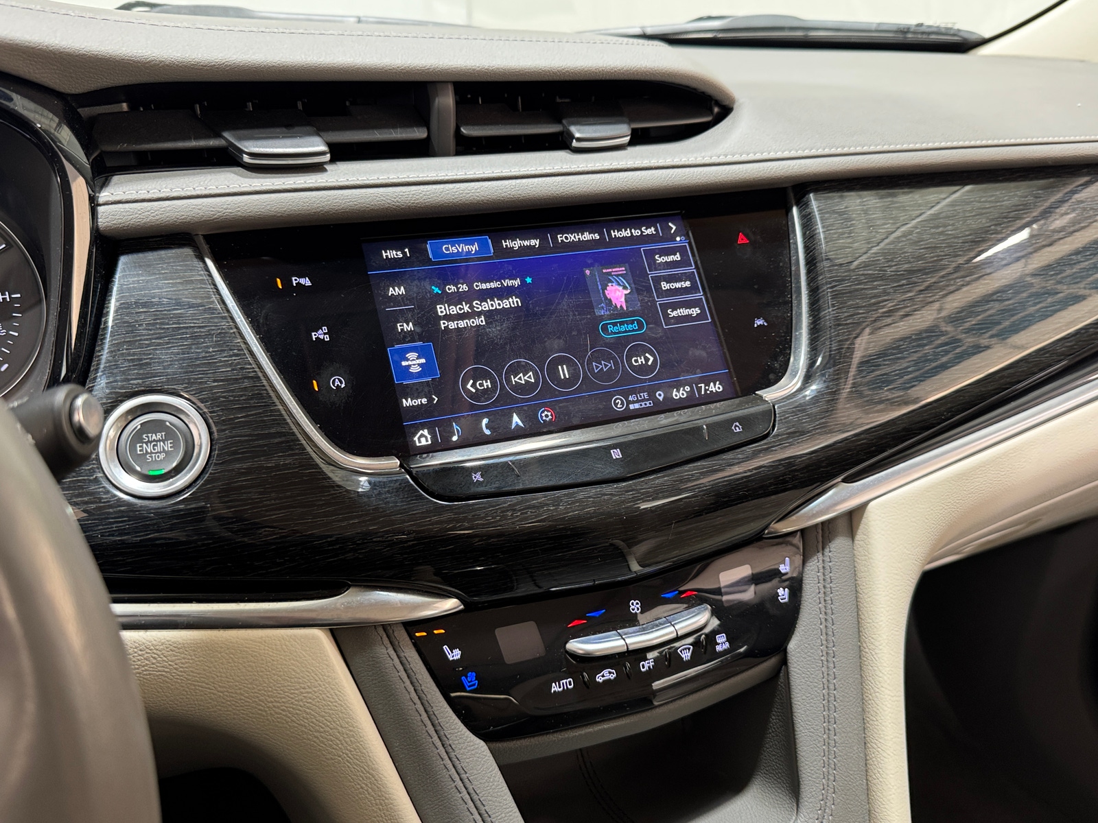 Thumbnail: 2021 Cadillac XT6 - 3