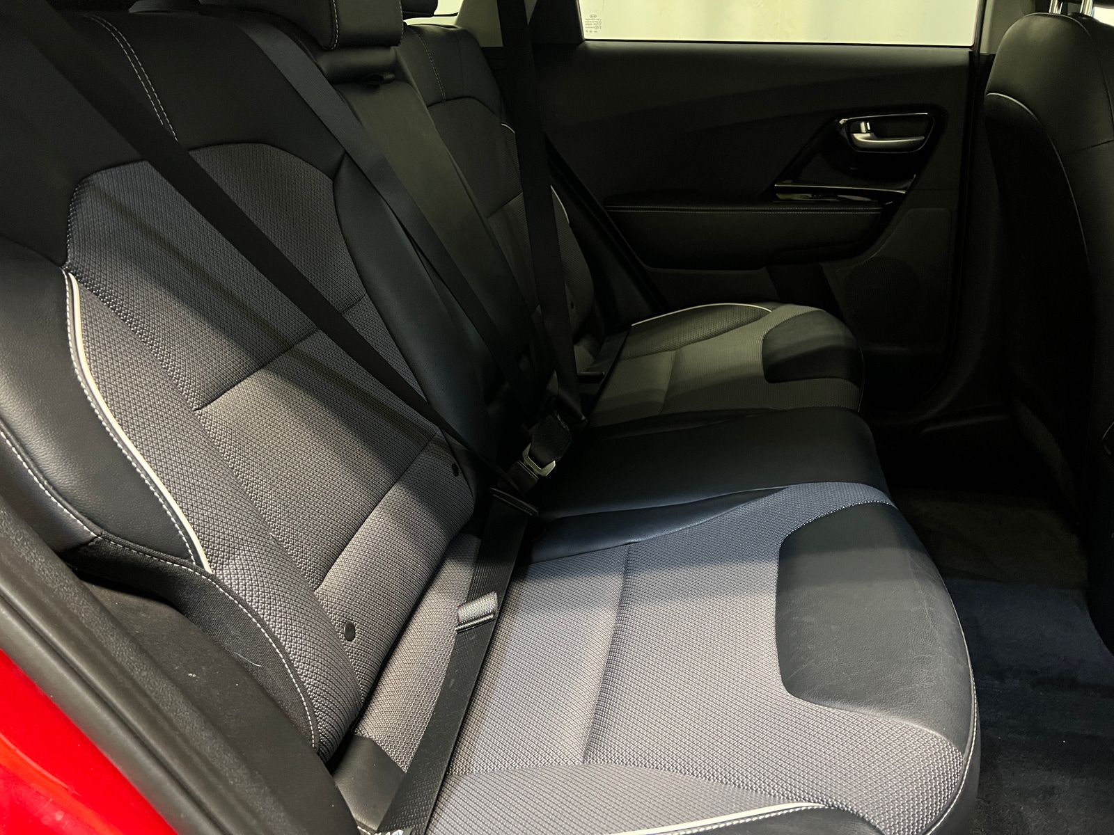 Thumbnail: 2020 Kia Niro - 5