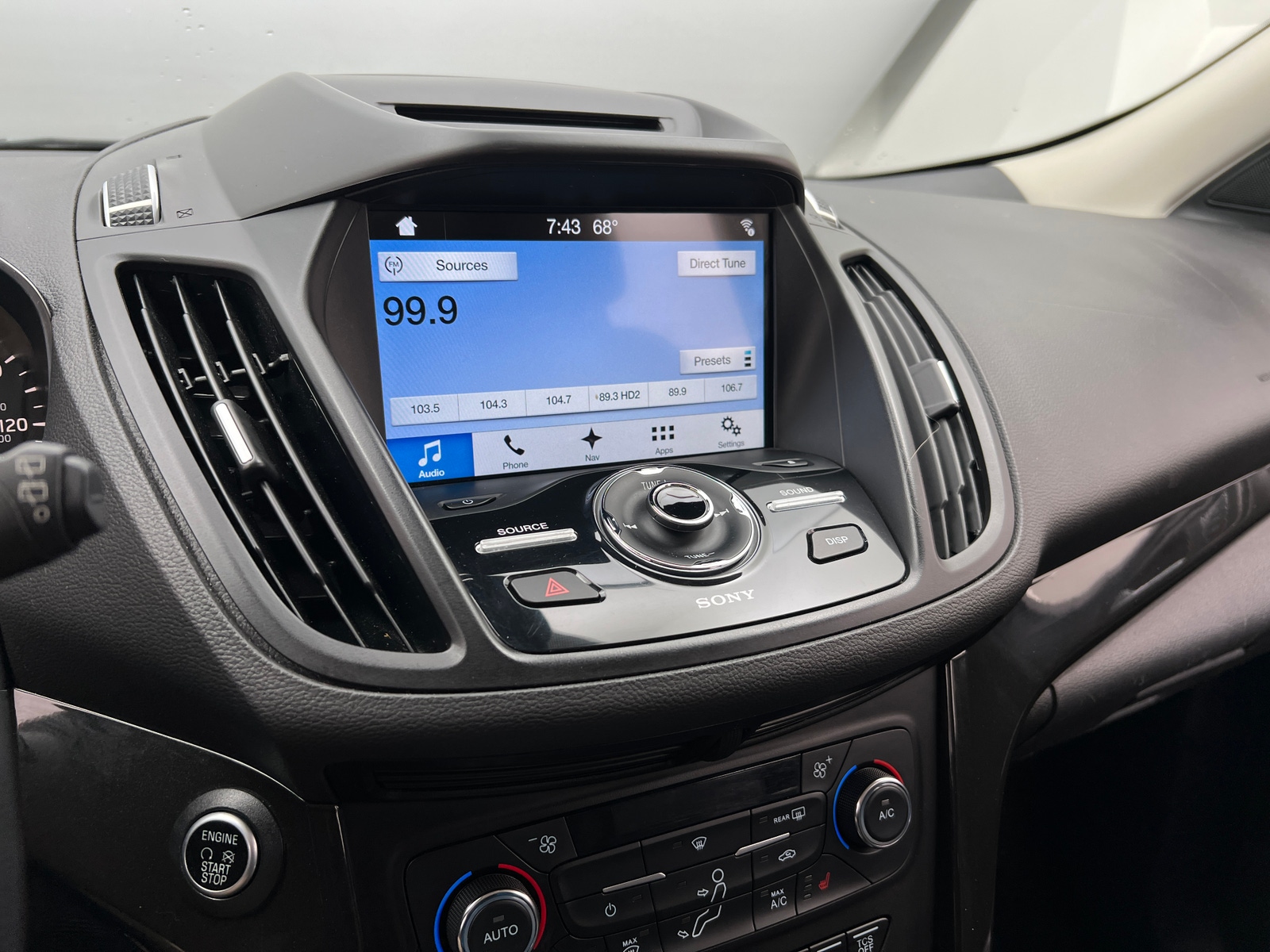 Thumbnail: 2017 Ford Escape - 3