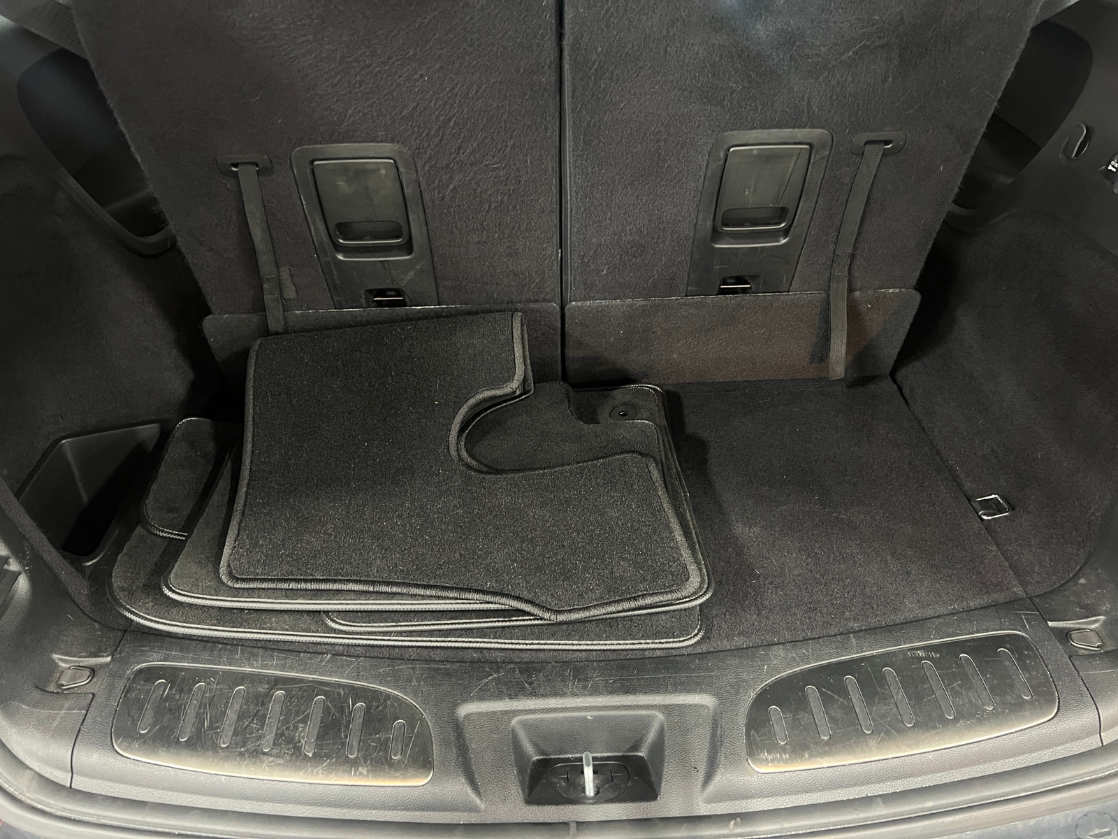 Thumbnail: 2021 Dodge Durango - 6