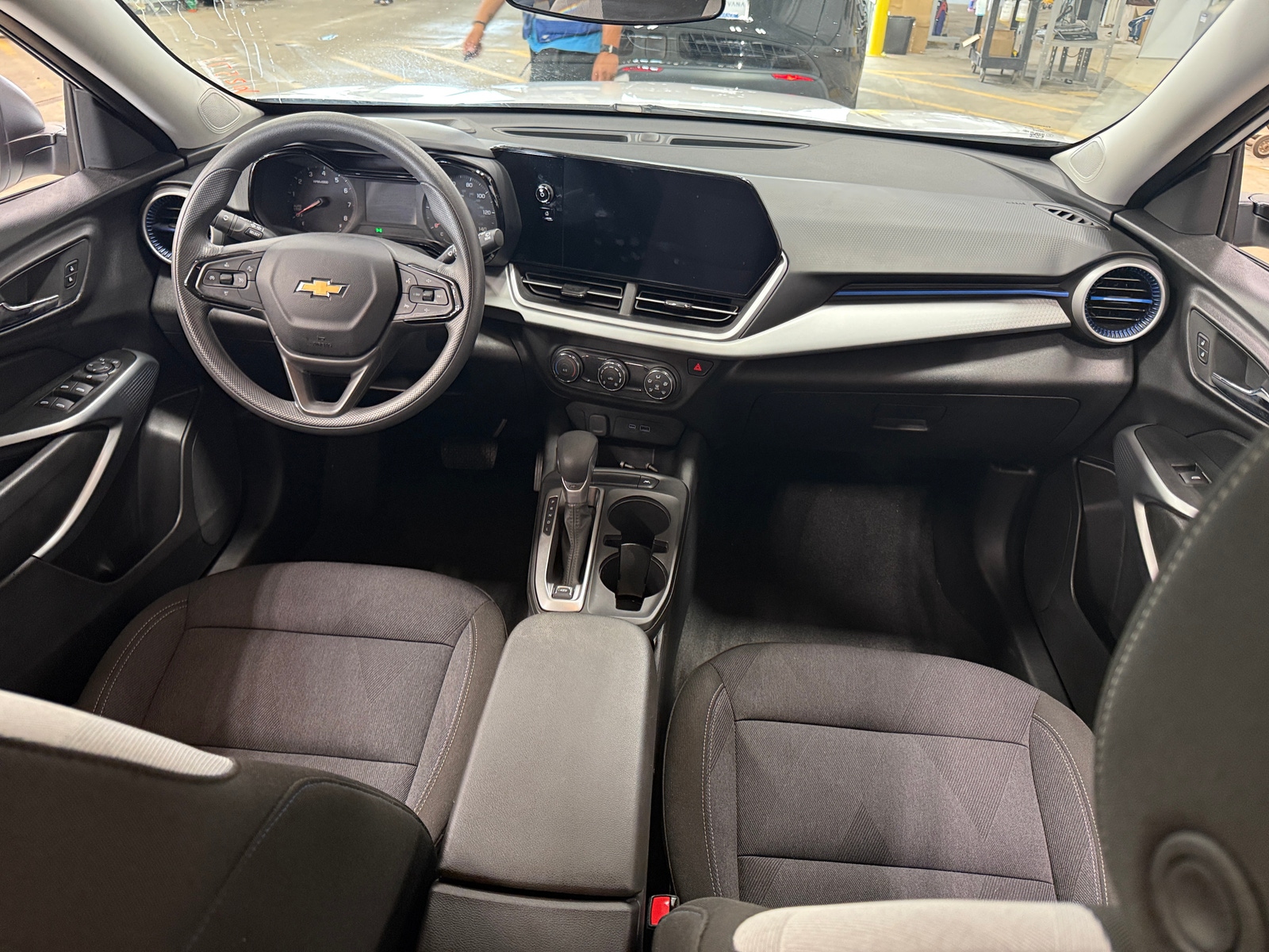 Thumbnail: 2025 Chevrolet Trax - 3