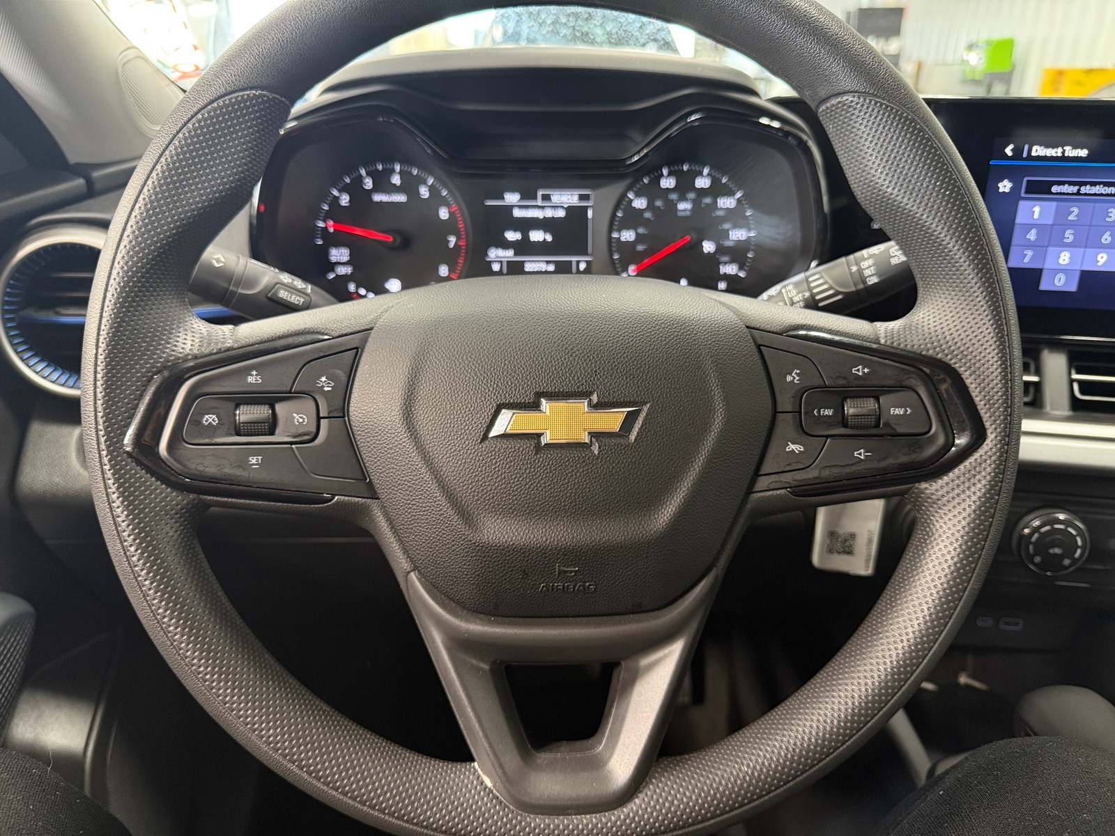 Thumbnail: 2025 Chevrolet Trax - 5