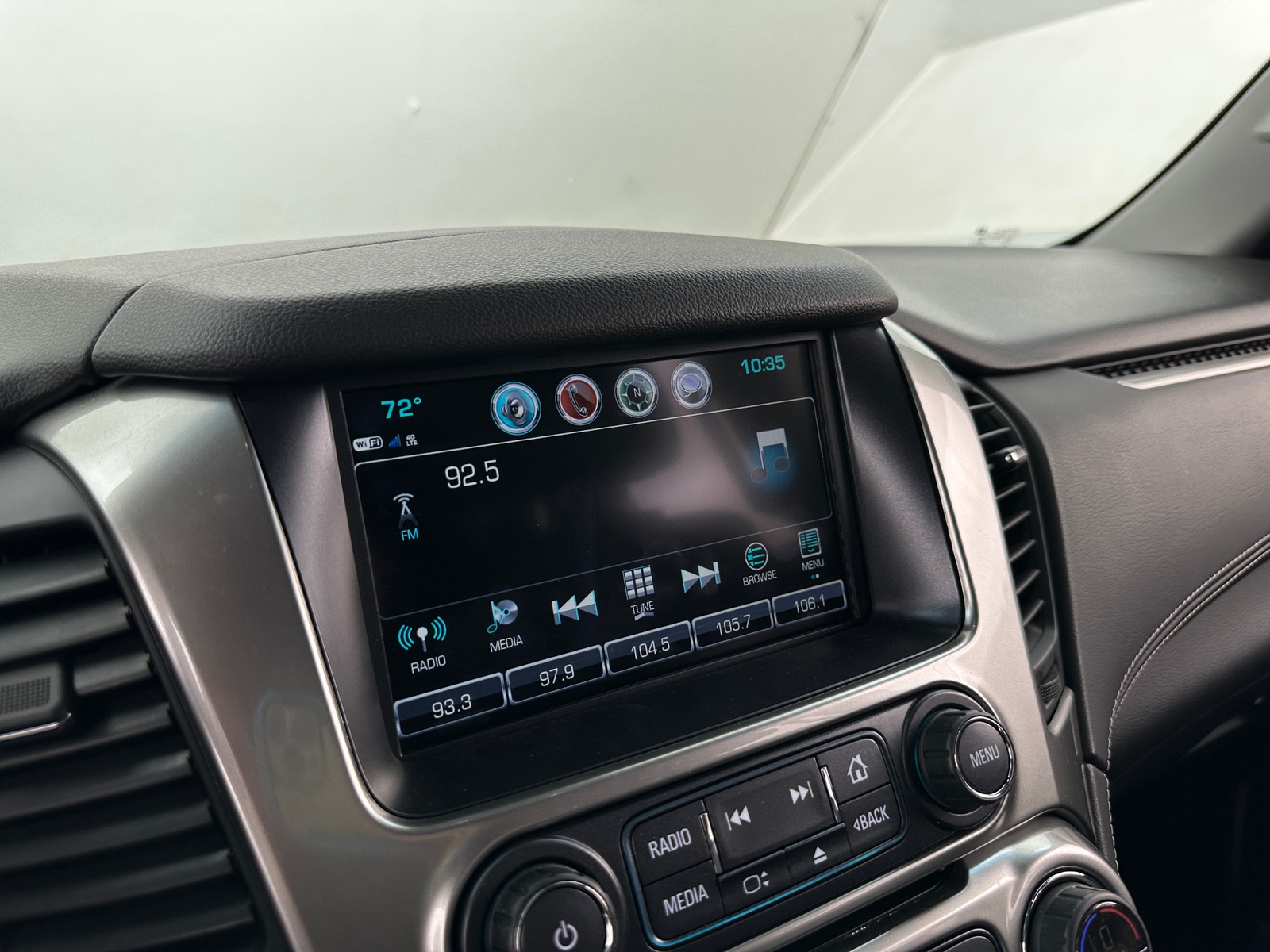 Thumbnail: 2018 Chevrolet Tahoe - 3