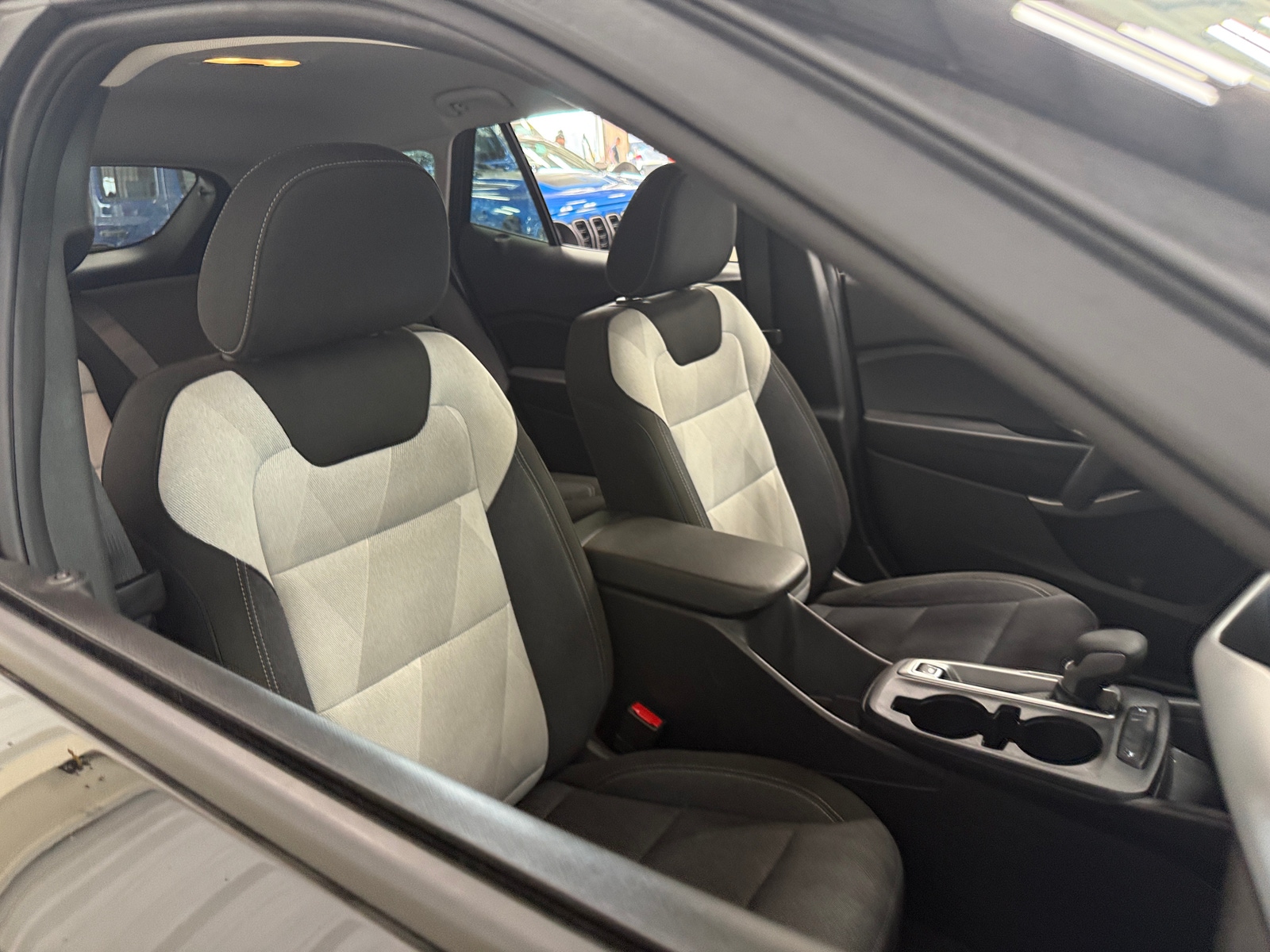 Thumbnail: 2025 Chevrolet Trax - 2