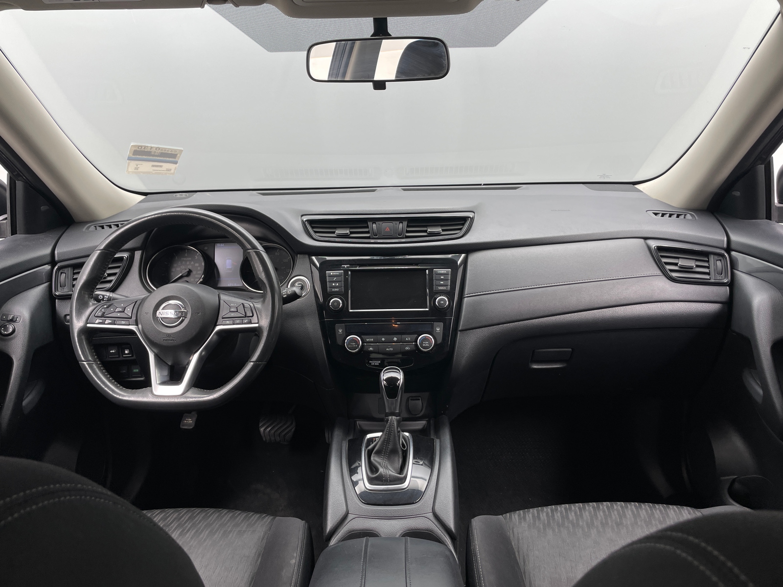 Thumbnail: 2018 Nissan Rogue - 3