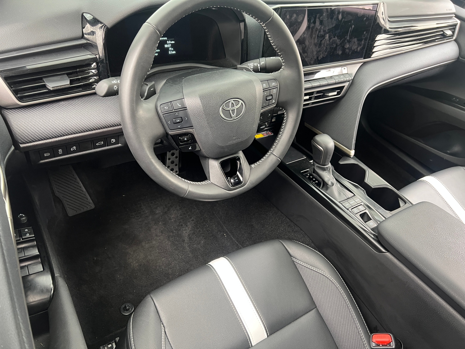 Thumbnail: 2025 Toyota Camry - 3
