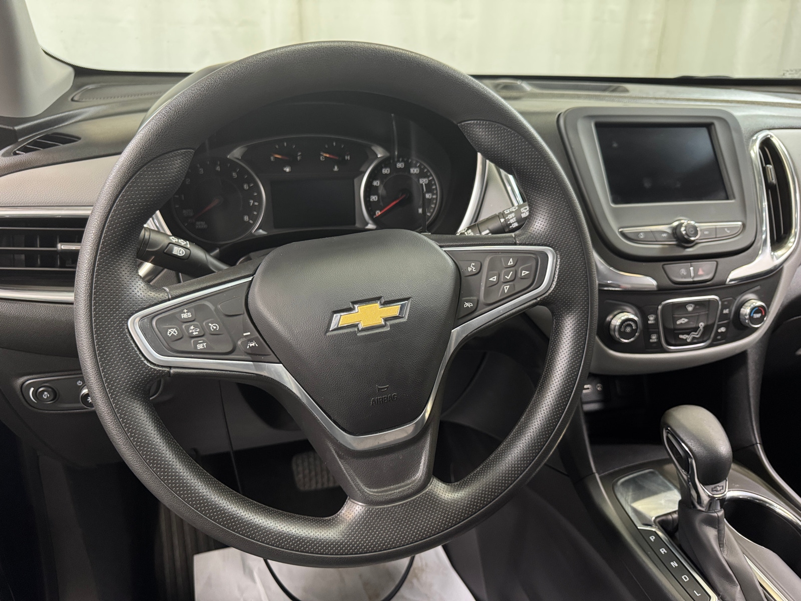 Thumbnail: 2022 Chevrolet Equinox - 5