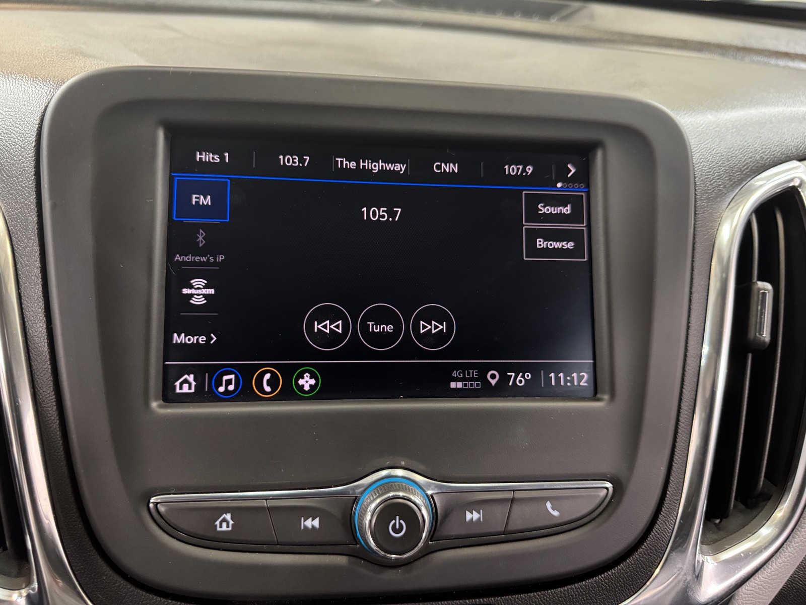 Thumbnail: 2022 Chevrolet Equinox - 4