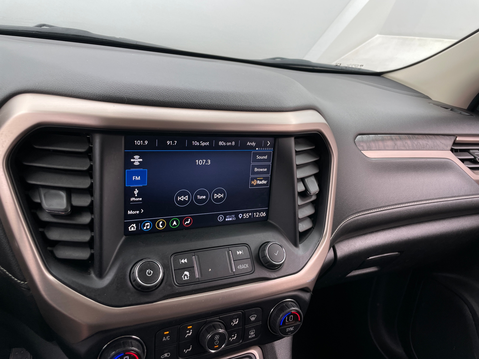 Thumbnail: 2020 GMC Acadia - 3