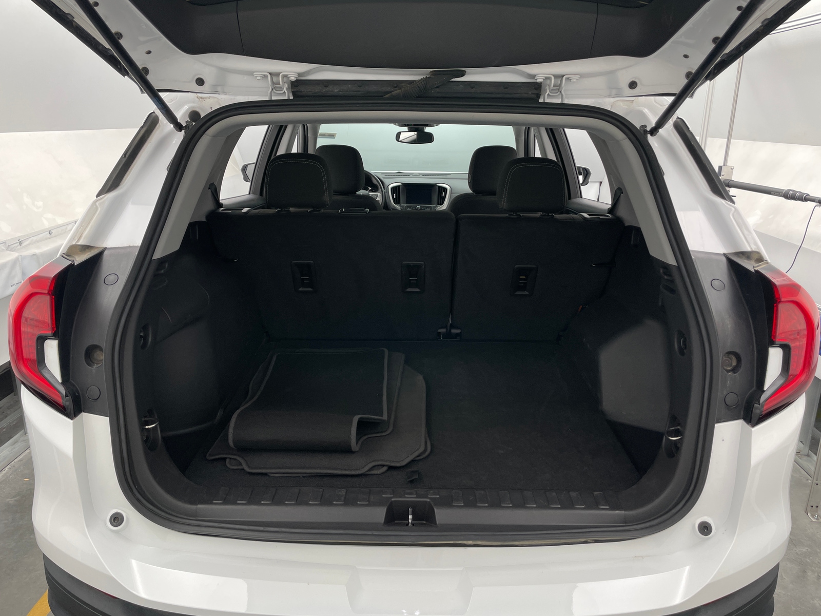 Thumbnail: 2024 GMC Terrain - 7