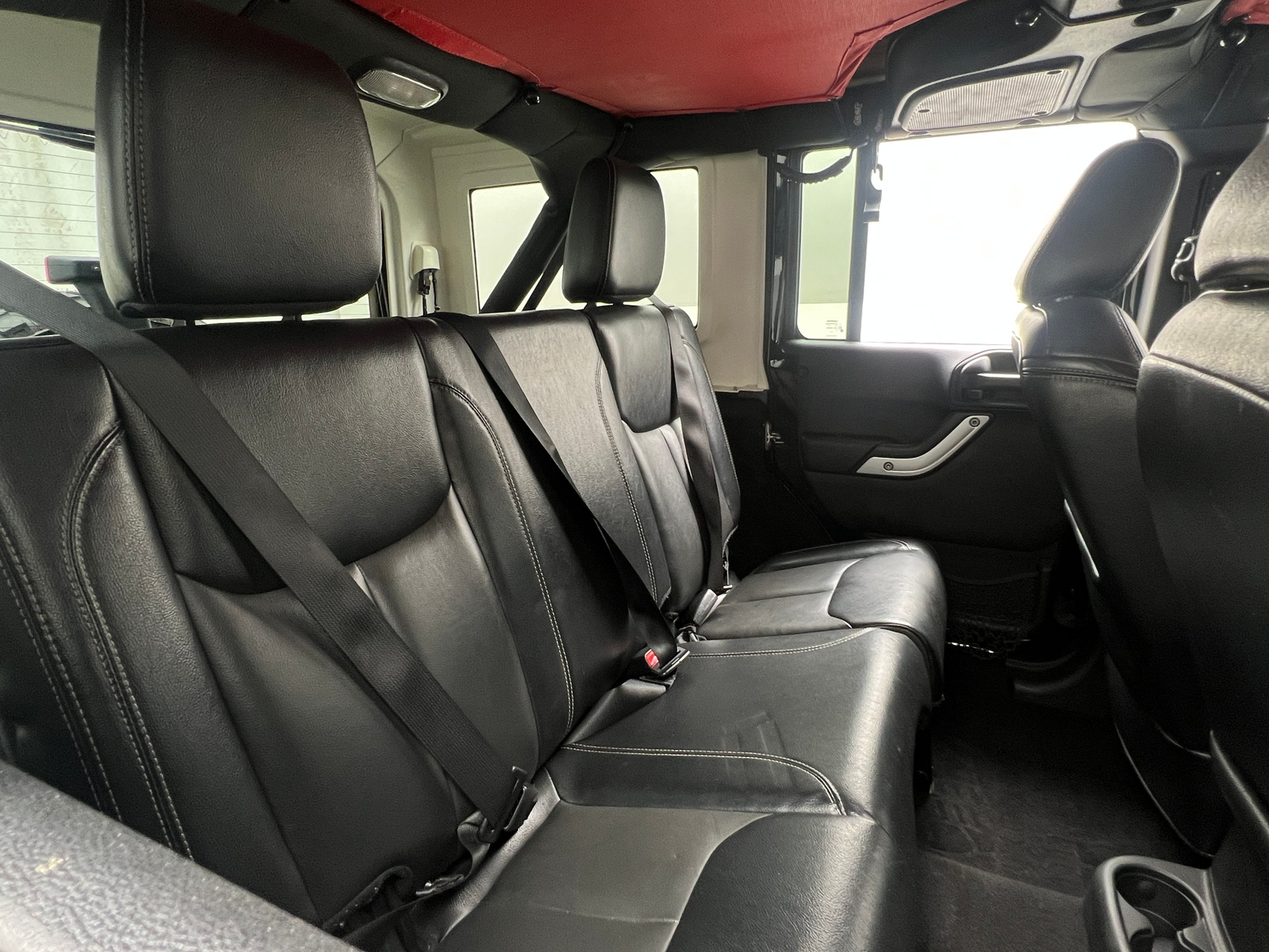 Thumbnail: 2016 Jeep Wrangler - 5