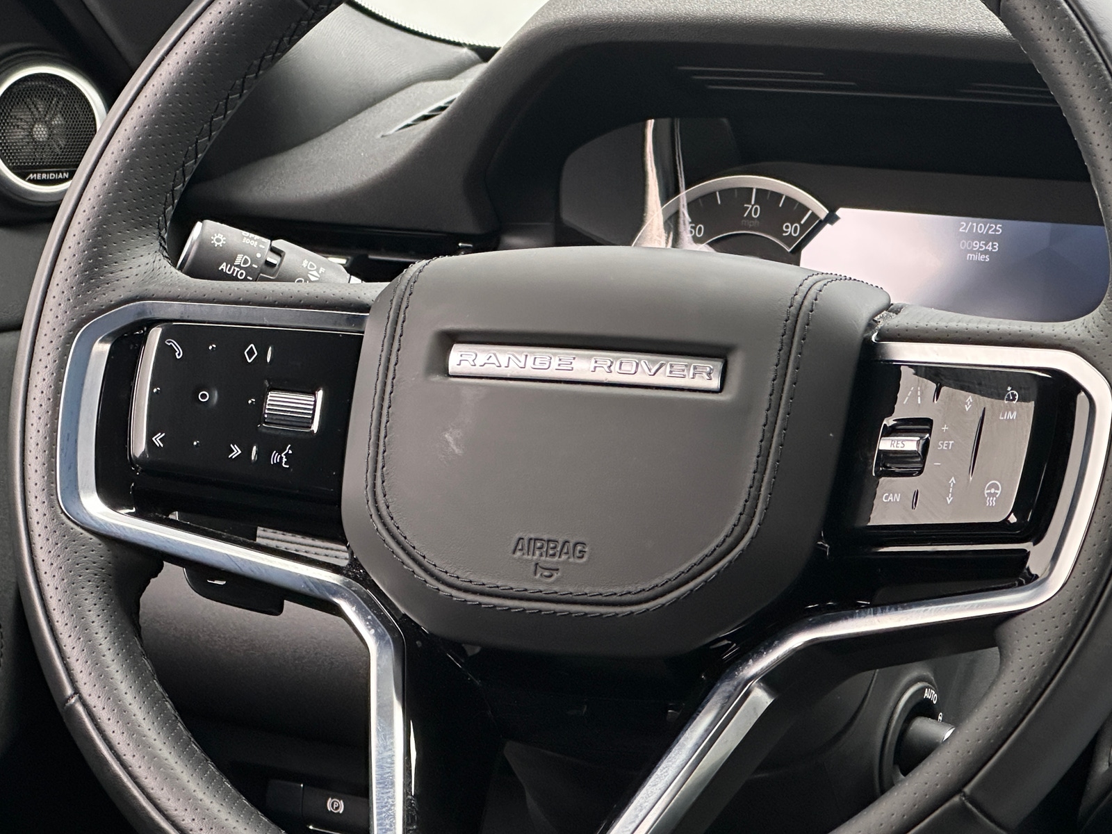 Thumbnail: 2023 Land Rover Range Rover Evoque - 4