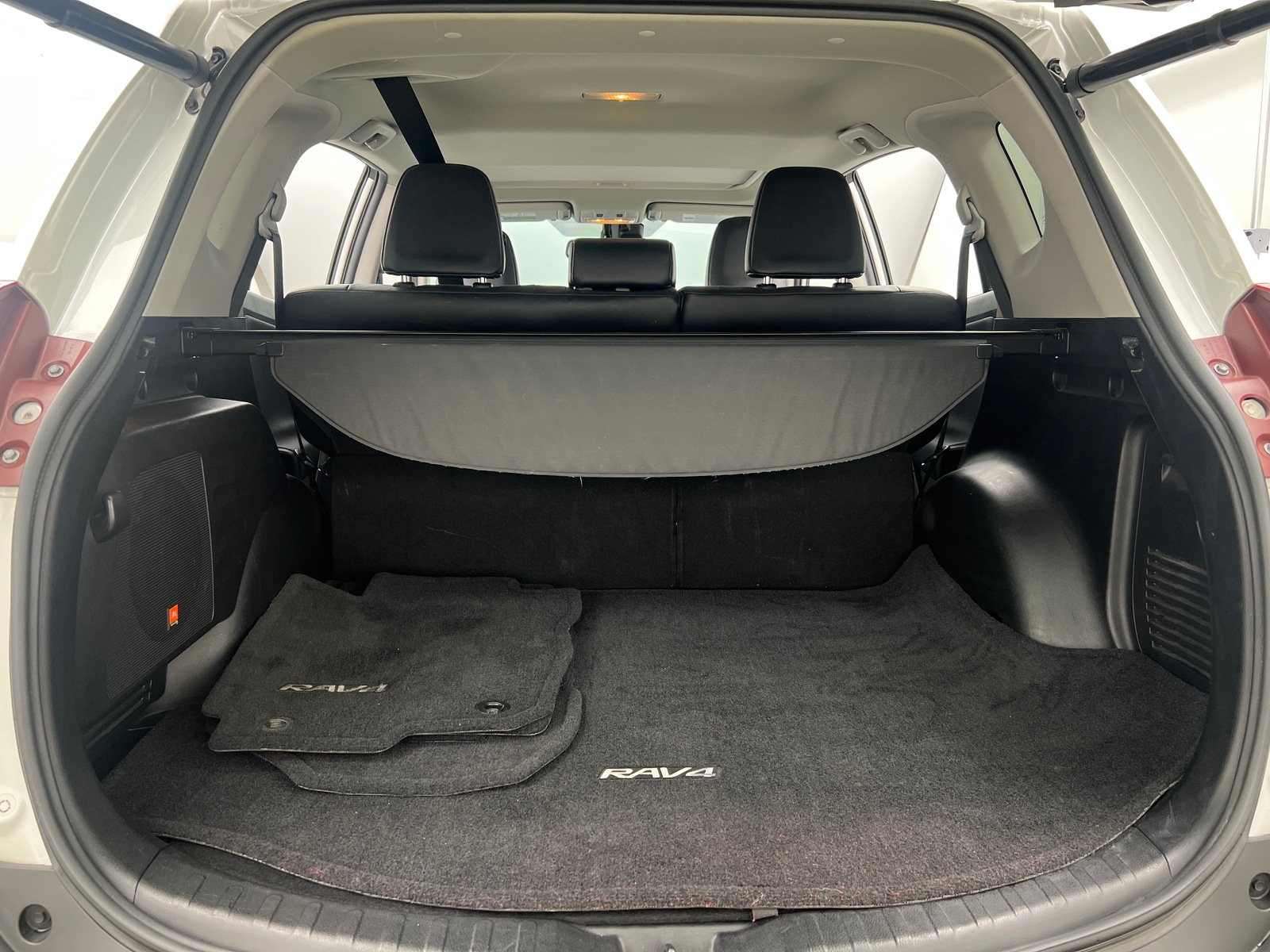 Thumbnail: 2014 Toyota RAV4 - 6