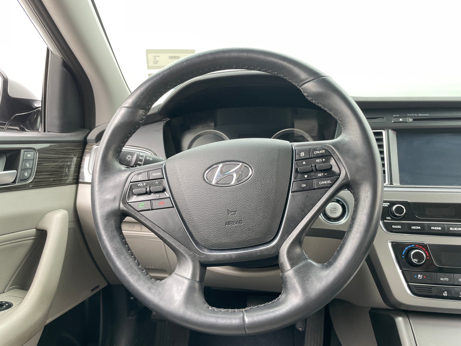 Thumbnail: 2015 Hyundai Sonata - 4