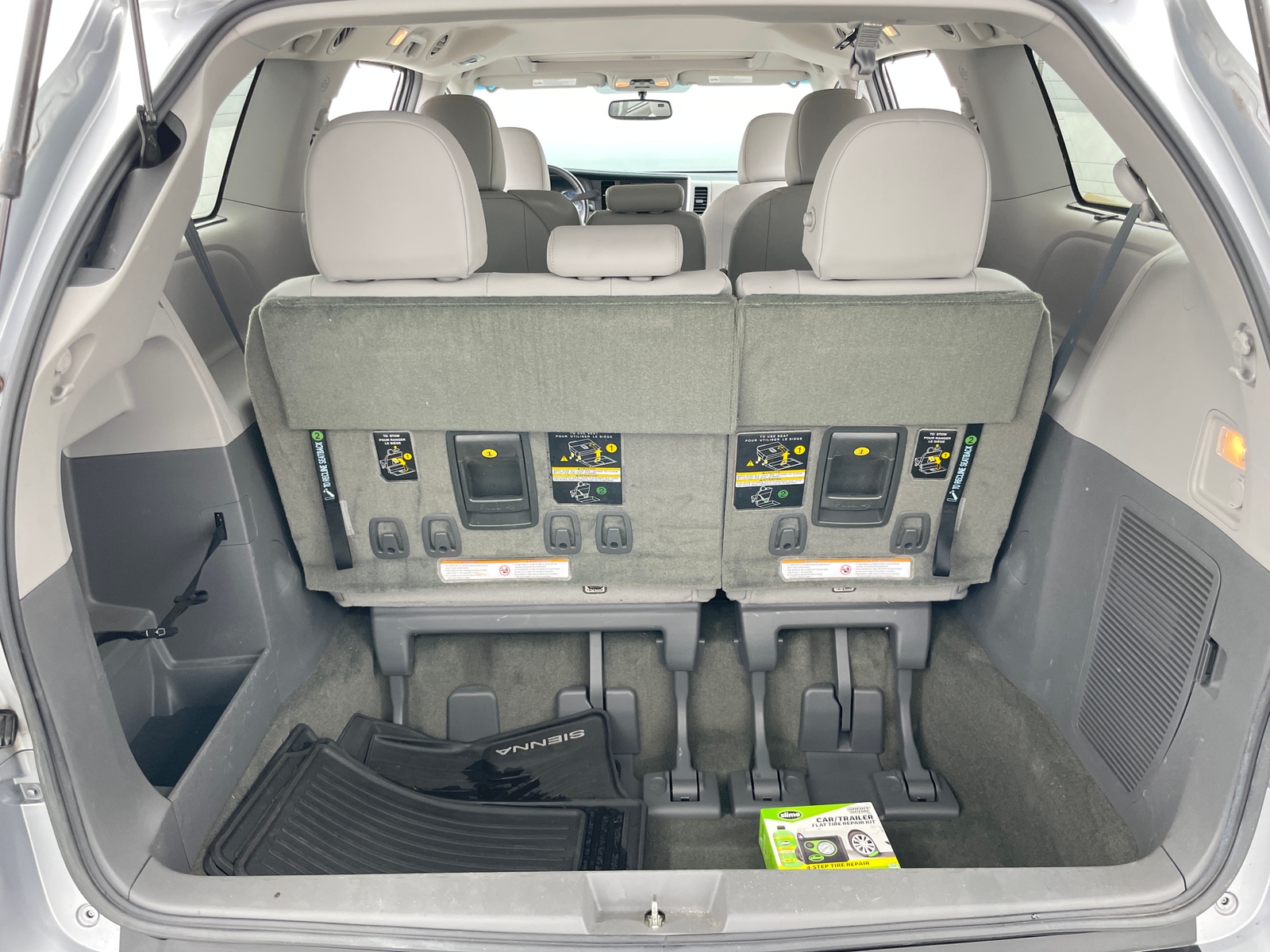 Thumbnail: 2017 Toyota Sienna - 6