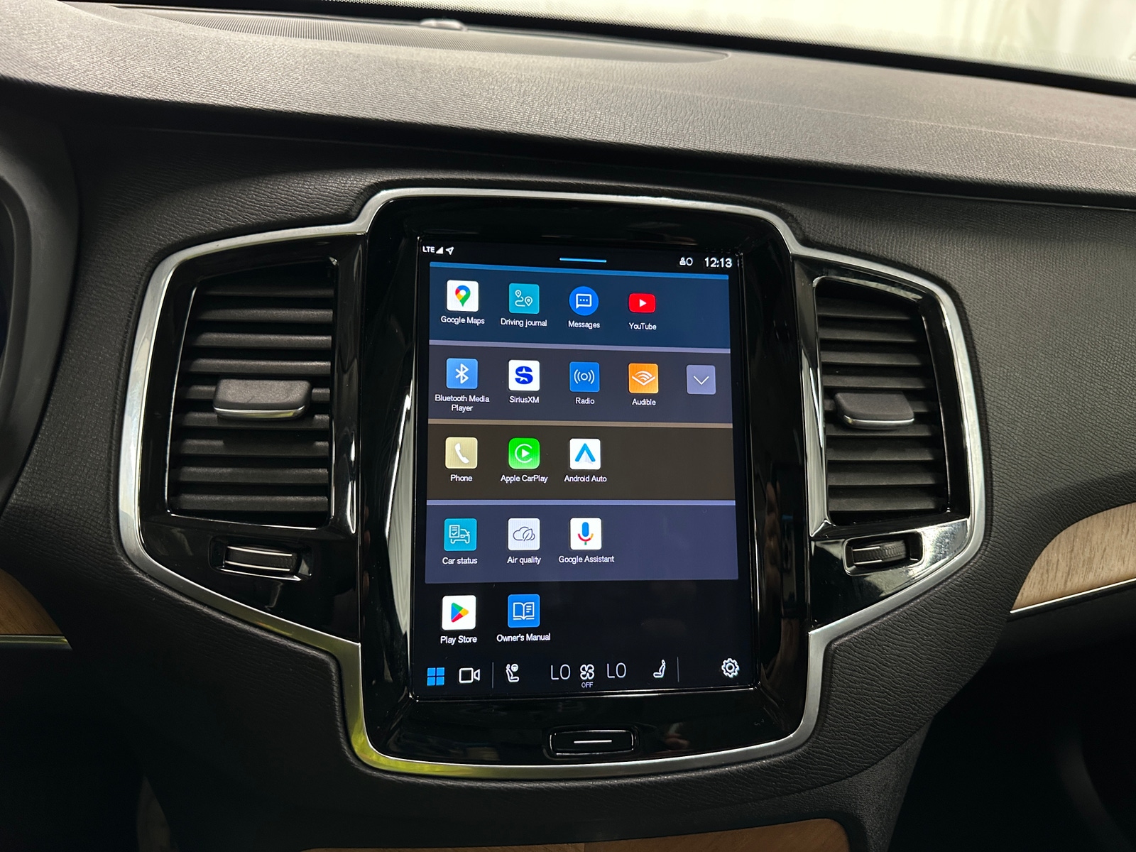 Thumbnail: 2023 Volvo XC90 - 3