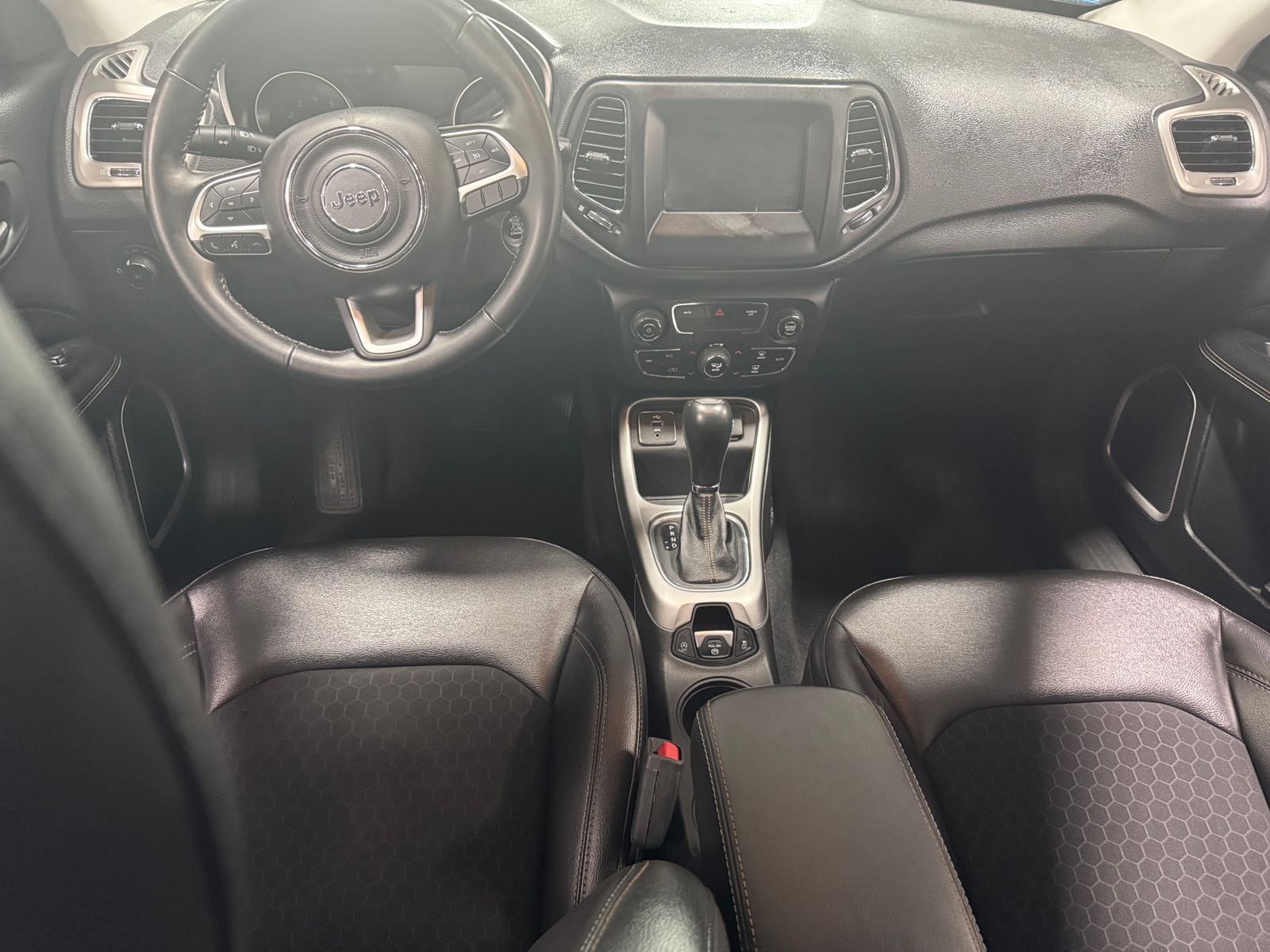 Thumbnail: 2018 Jeep Compass - 3