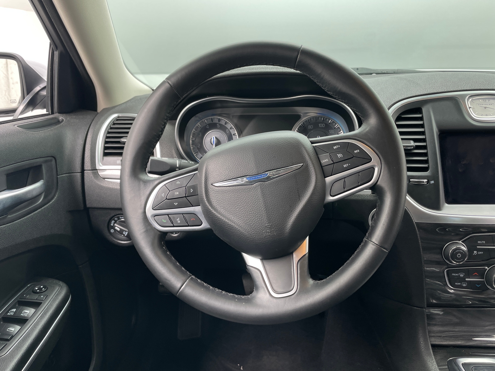 Thumbnail: 2021 Chrysler 300 - 4