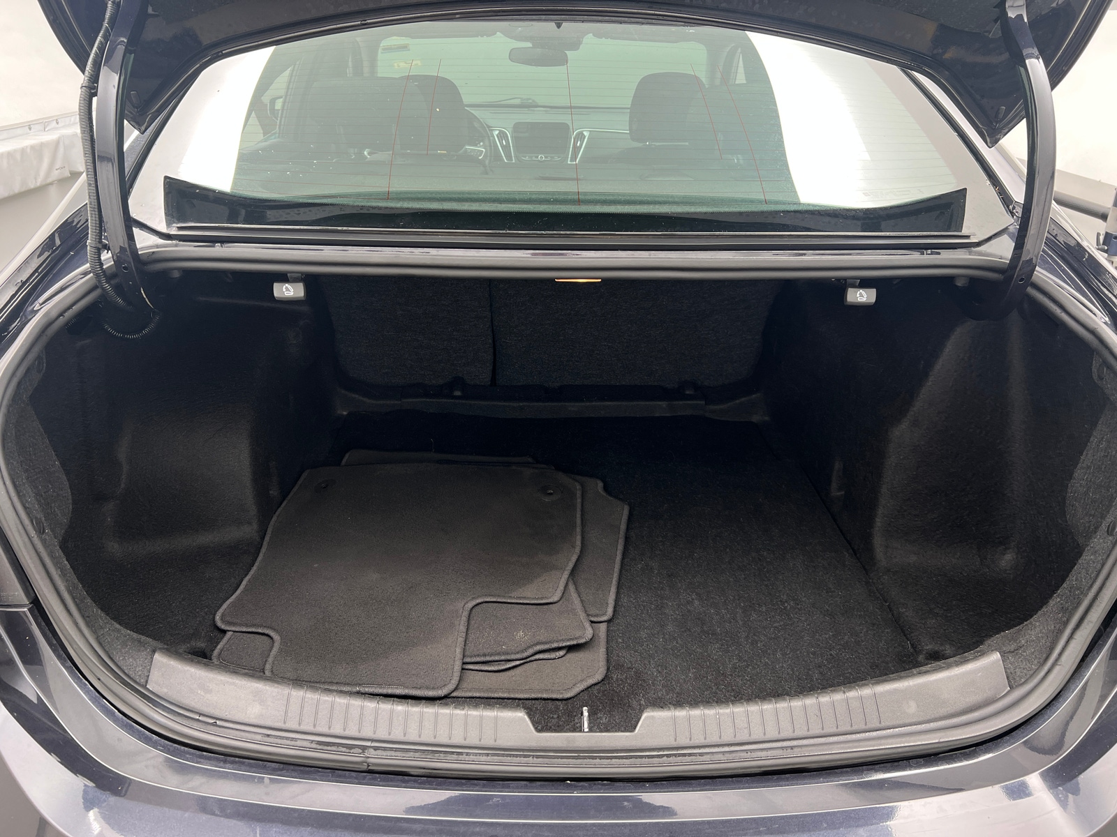 Thumbnail: 2023 Chevrolet Malibu - 7