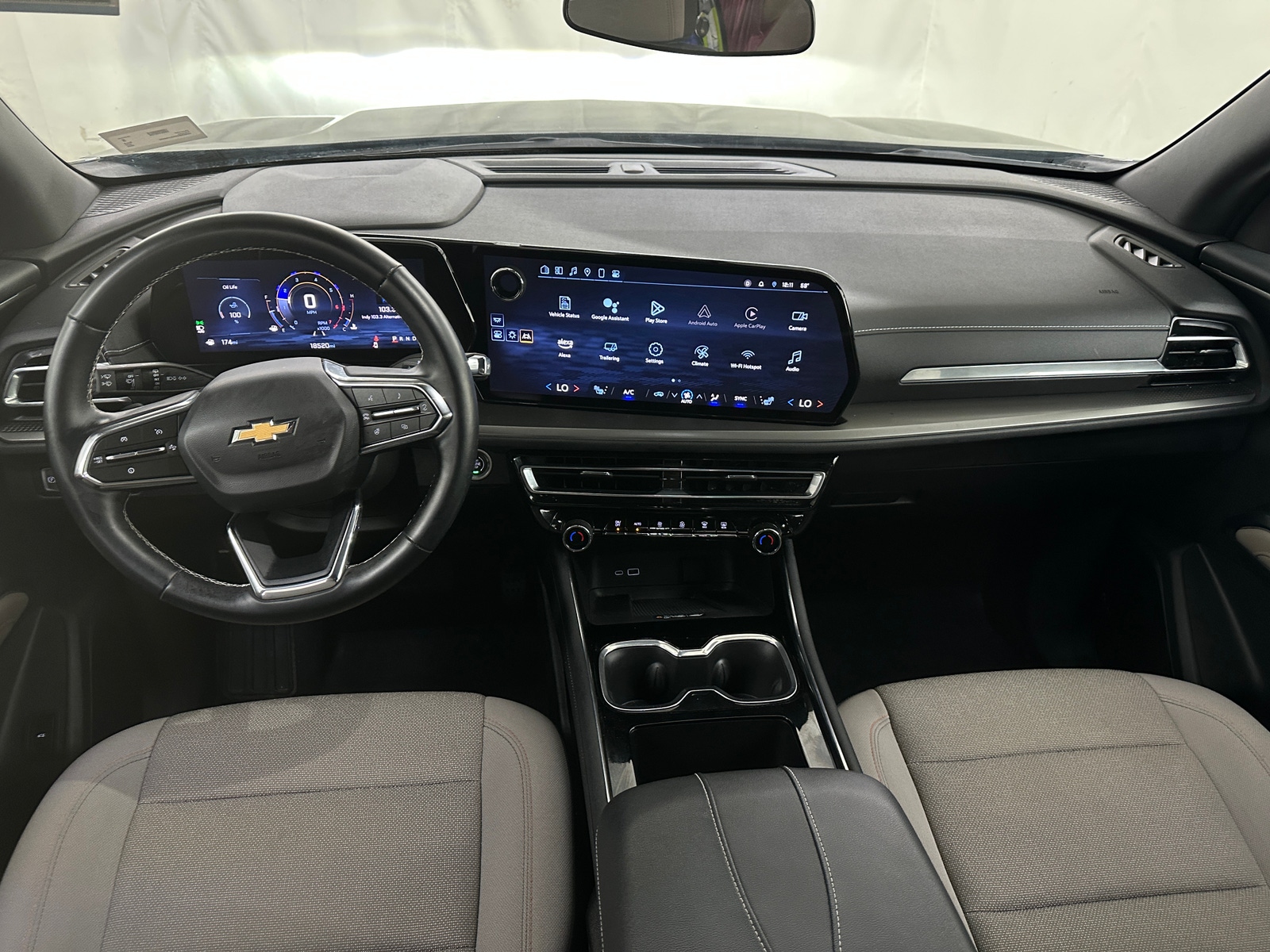 Thumbnail: 2025 Chevrolet Traverse - 3