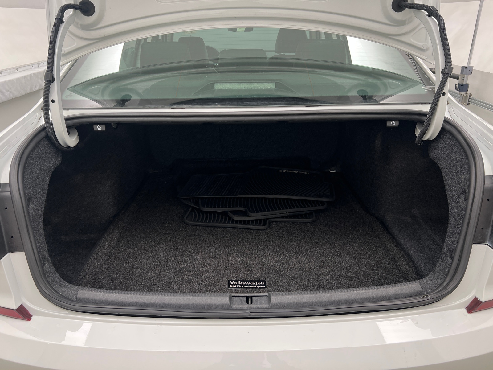 Thumbnail: 2019 Volkswagen Passat - 6