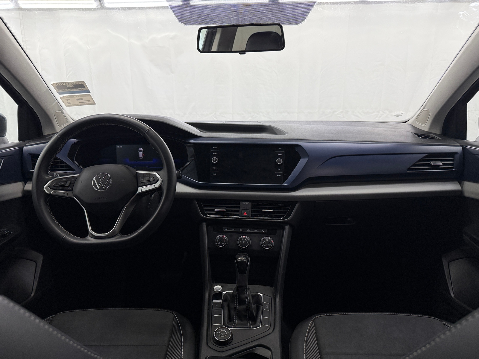 Thumbnail: 2022 Volkswagen Taos - 2