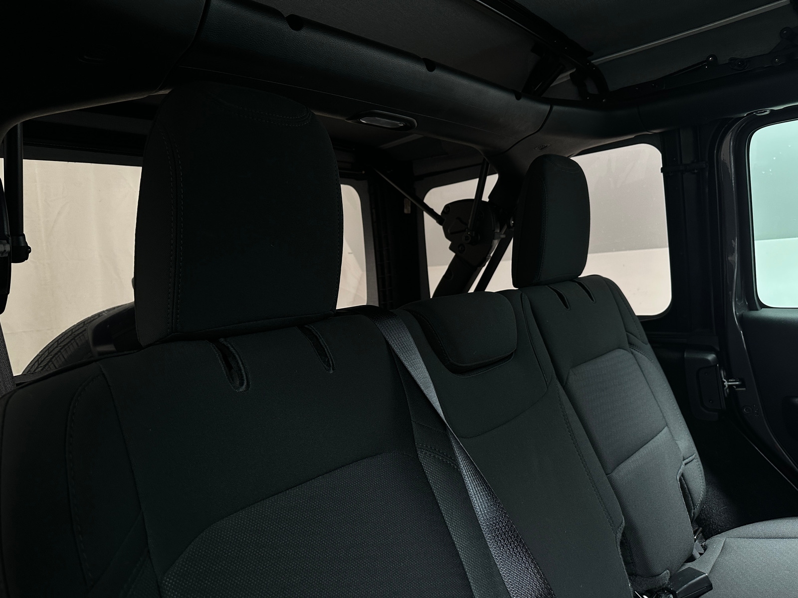 Thumbnail: 2021 Jeep Wrangler - 6
