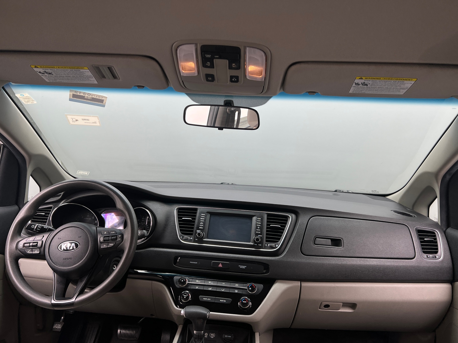 Thumbnail: 2019 Kia Sedona - 3