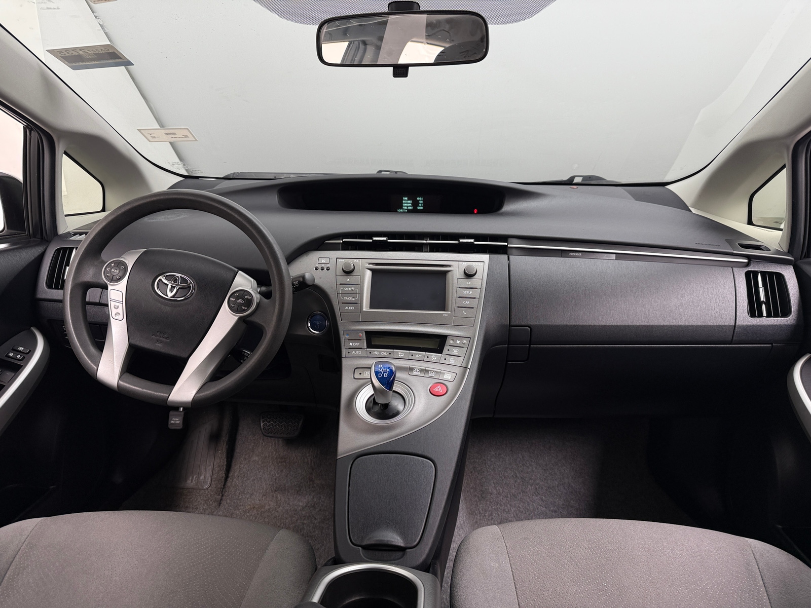 Thumbnail: 2015 Toyota Prius - 3