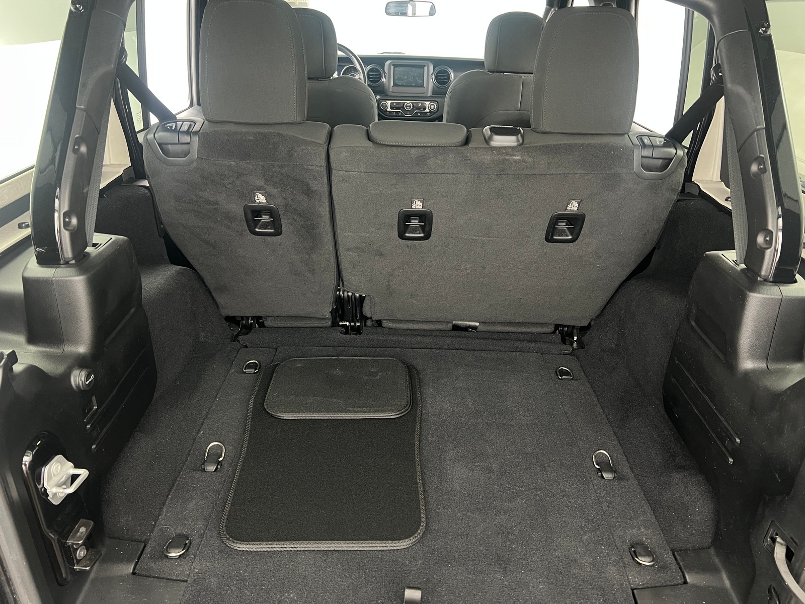 Thumbnail: 2020 Jeep Wrangler - 7