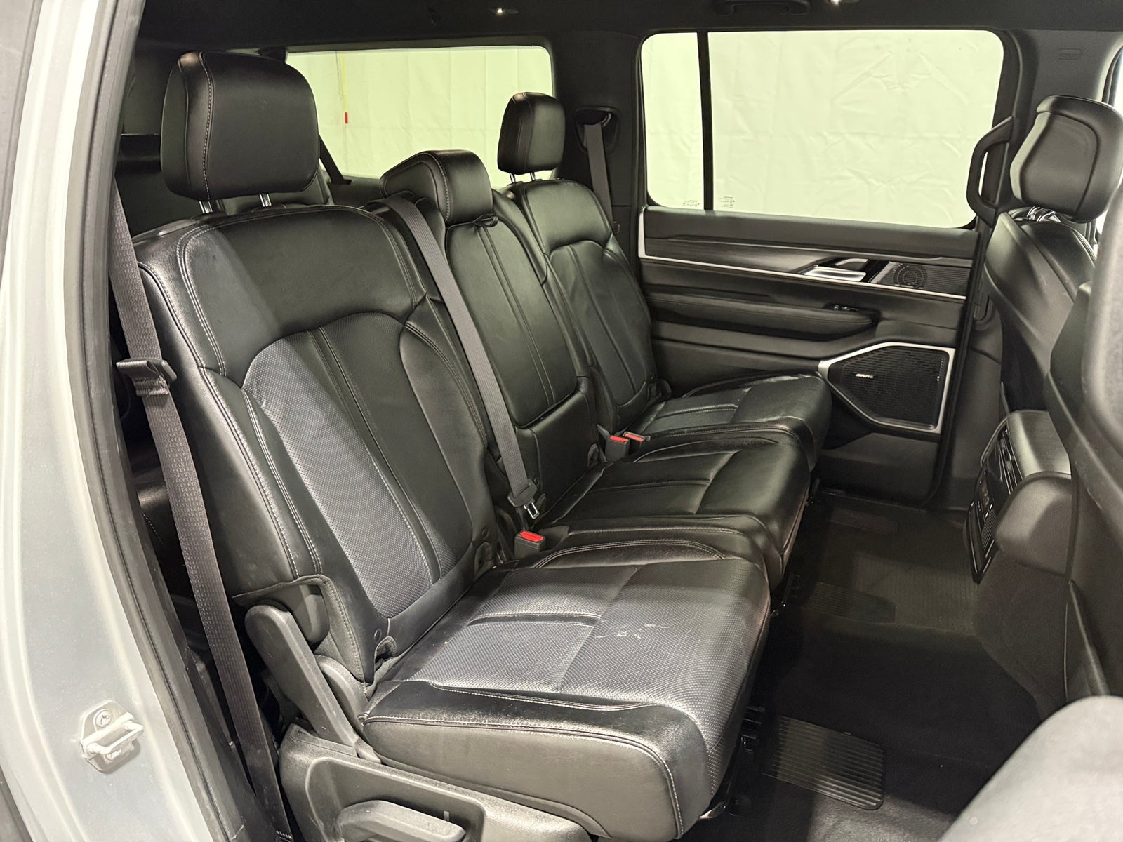 Thumbnail: 2024 Jeep Wagoneer - 5