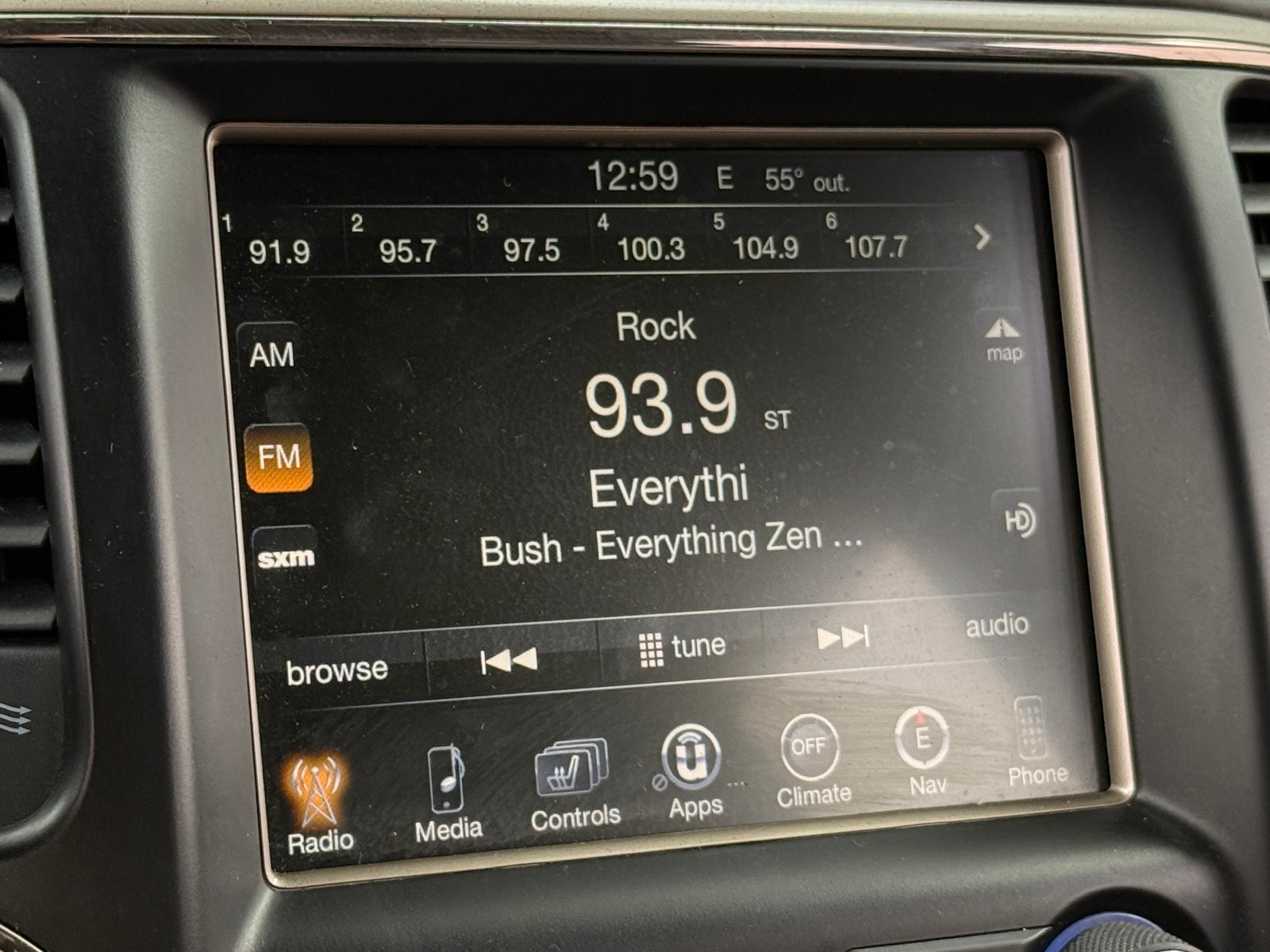 Thumbnail: 2014 Jeep Grand Cherokee - 3
