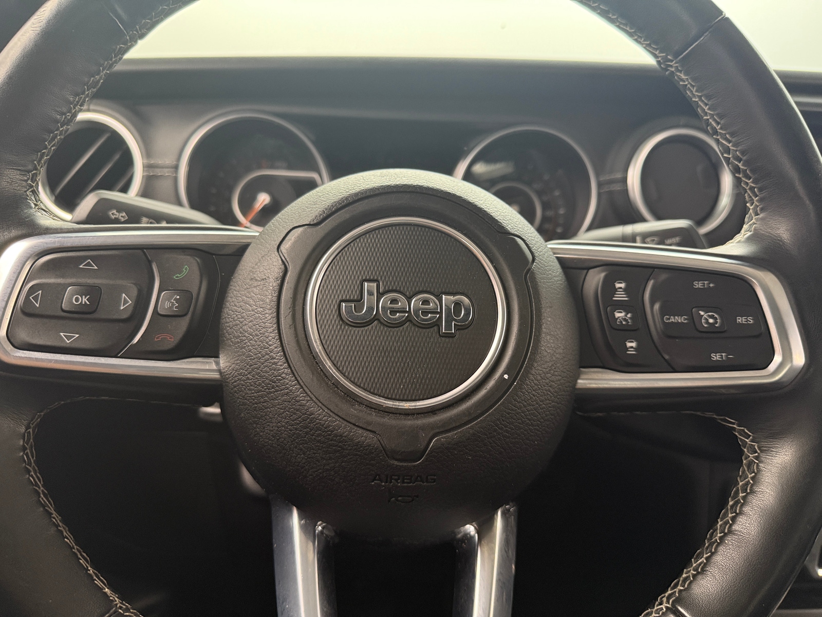 Thumbnail: 2020 Jeep Gladiator - 4
