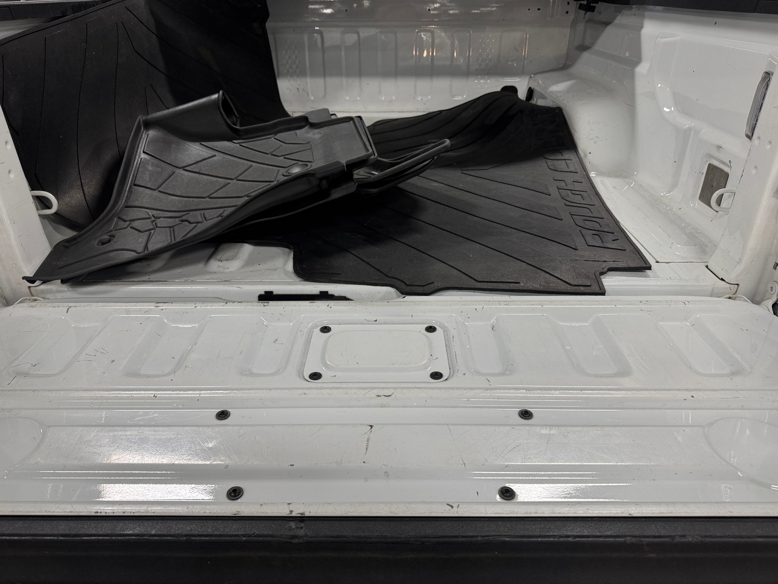 Thumbnail: 2023 Jeep Gladiator - 7