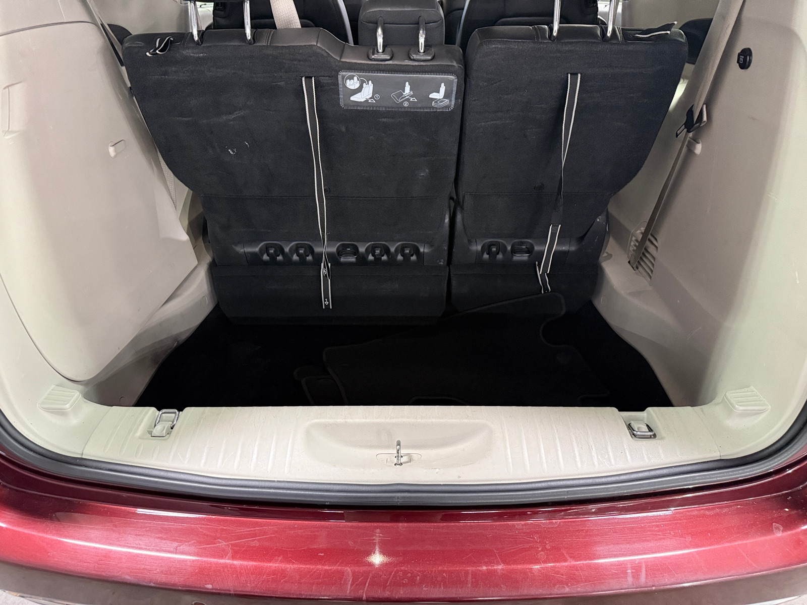 Thumbnail: 2017 Chrysler Pacifica - 6