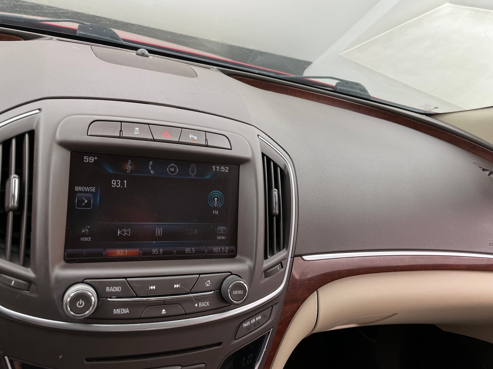 Thumbnail: 2014 Buick Regal - 3
