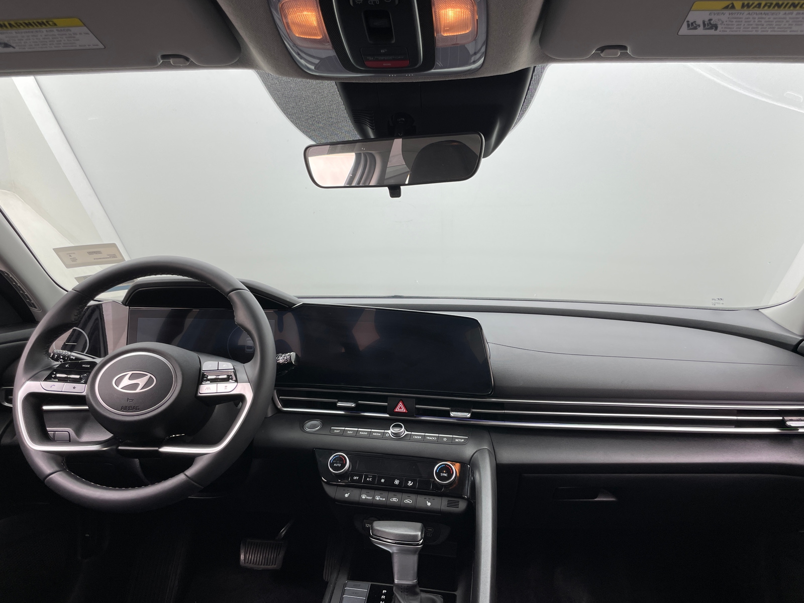 Thumbnail: 2024 Hyundai Elantra - 3