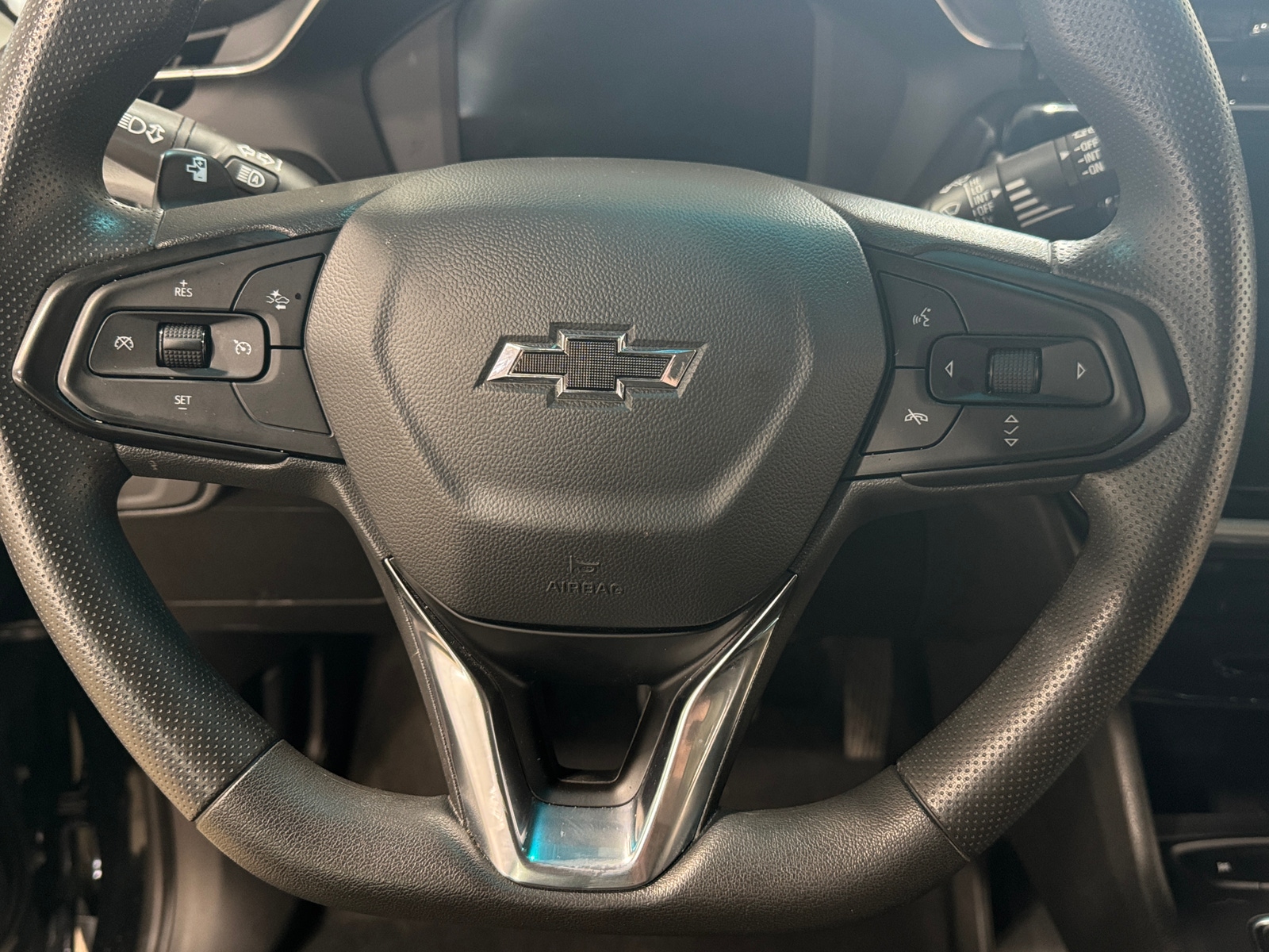 Thumbnail: 2023 Chevrolet Bolt EV - 5
