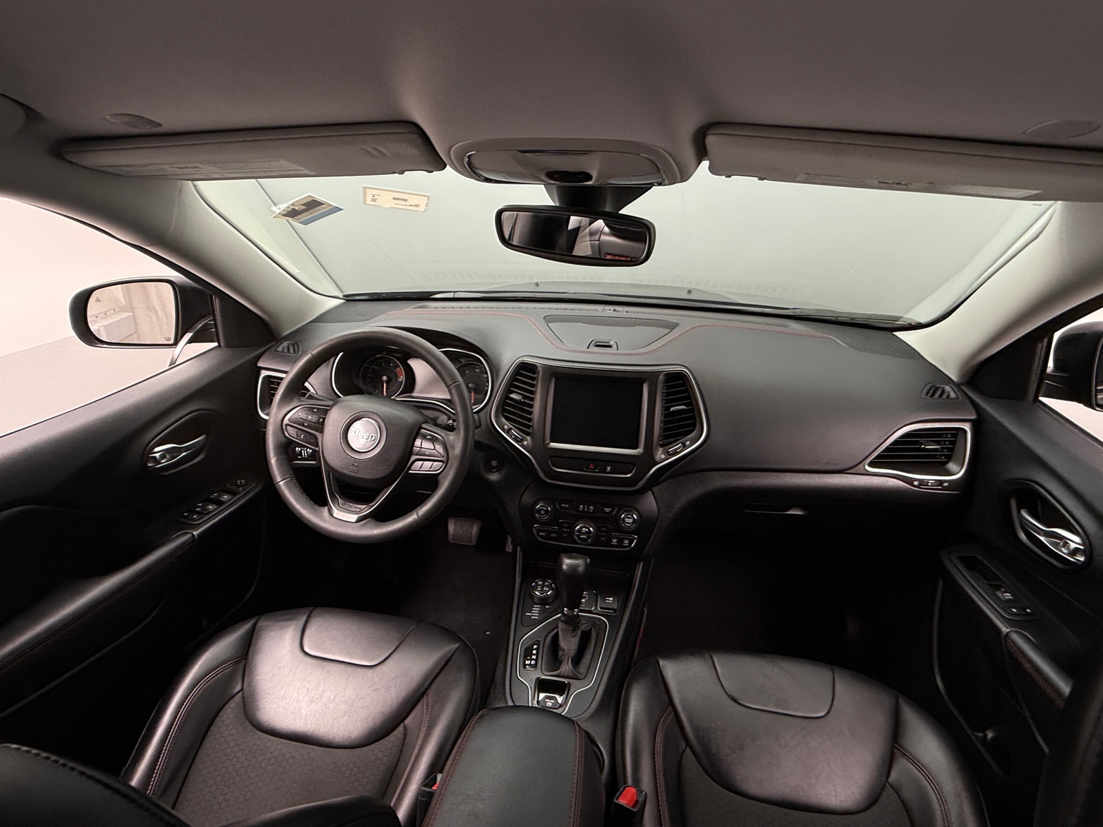 Thumbnail: 2022 Jeep Cherokee - 3
