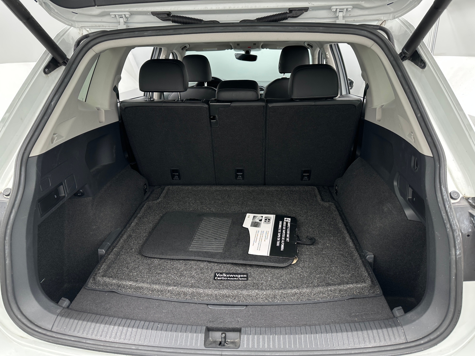Thumbnail: 2018 Volkswagen Tiguan - 6