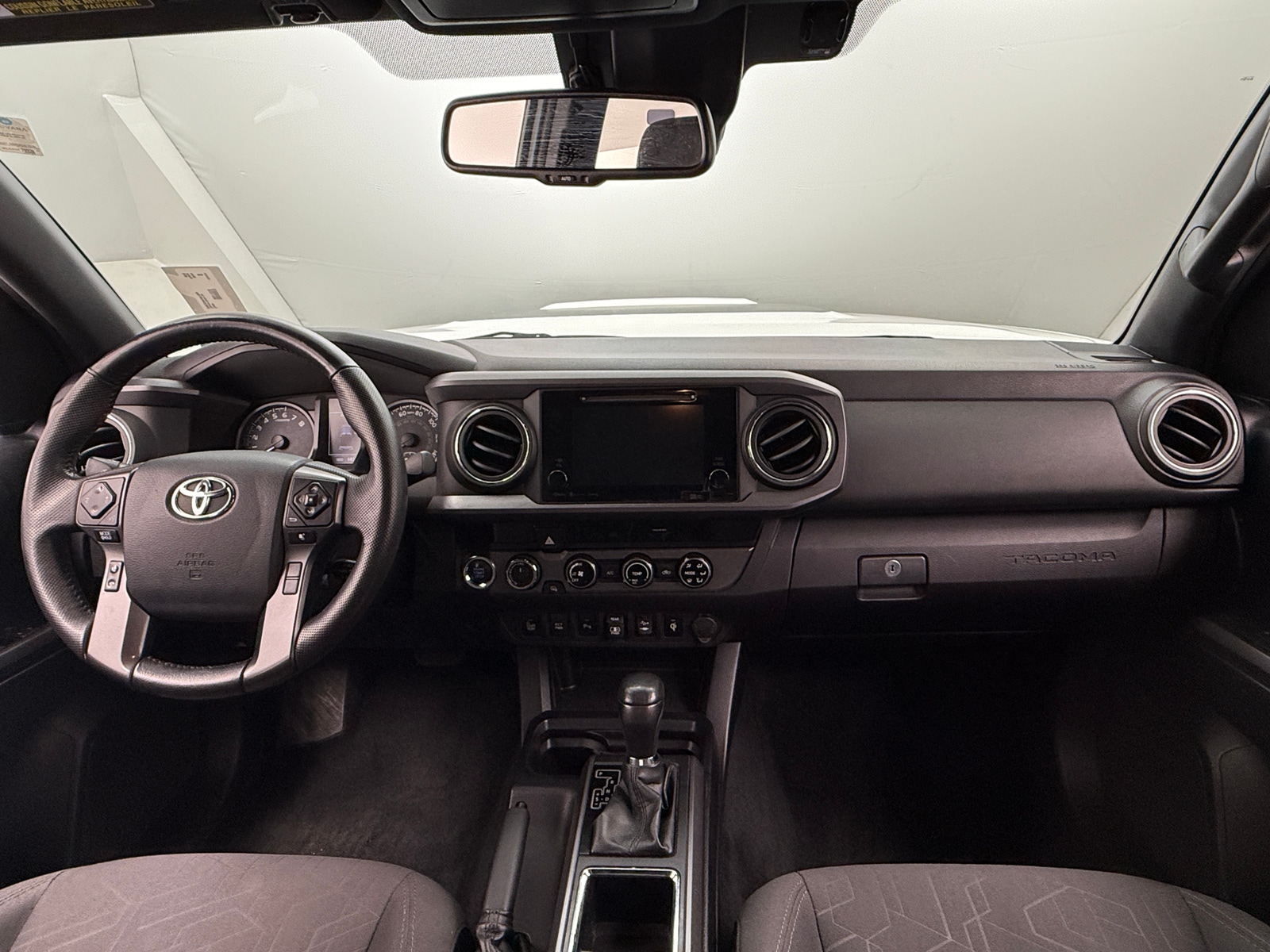 Thumbnail: 2018 Toyota Tacoma - 3