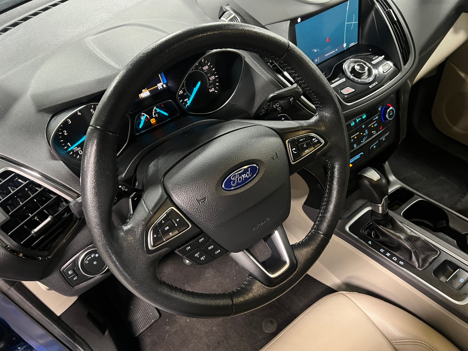 Thumbnail: 2017 Ford Escape - 4