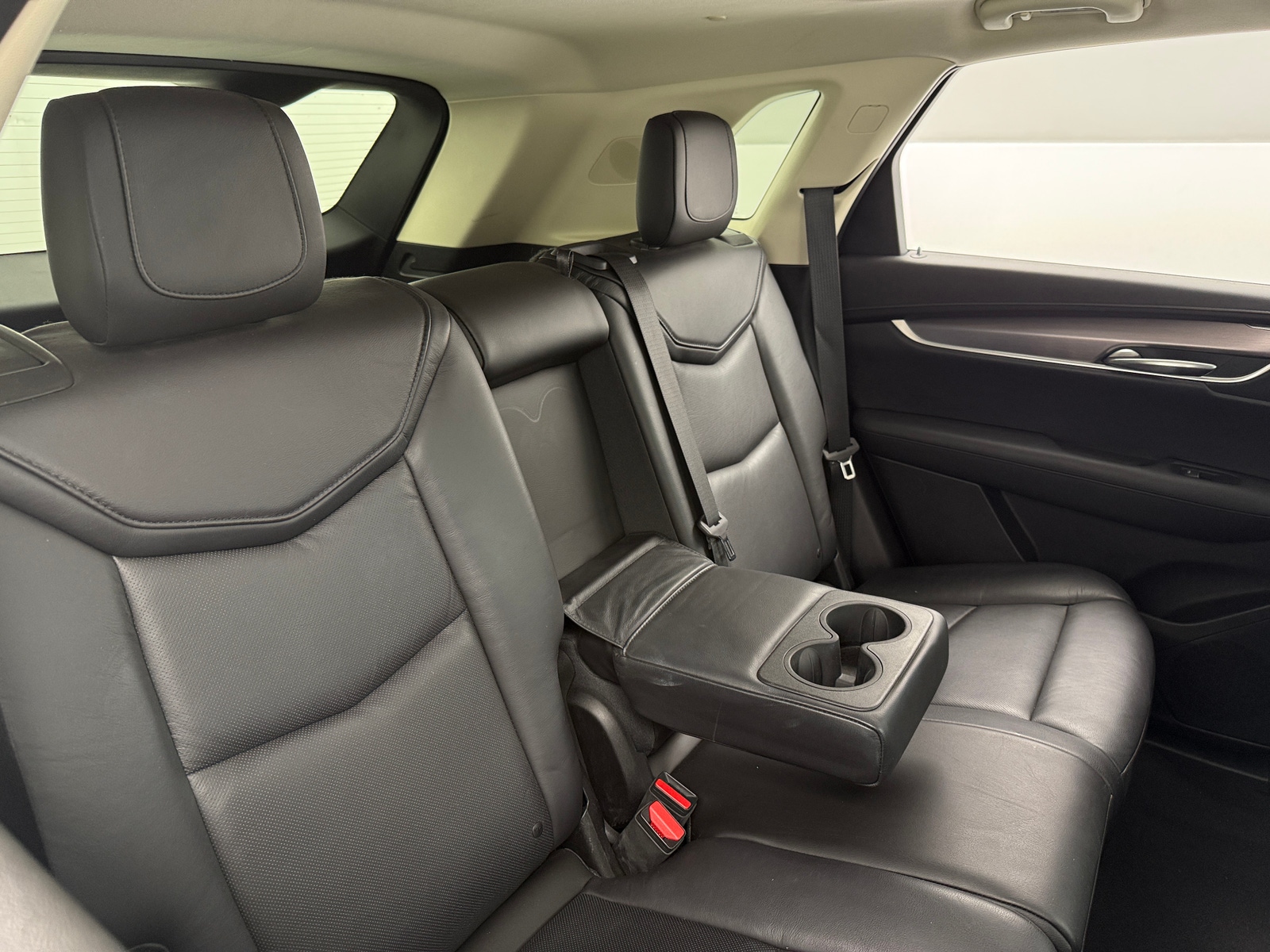 Thumbnail: 2017 Cadillac XT5 - 5